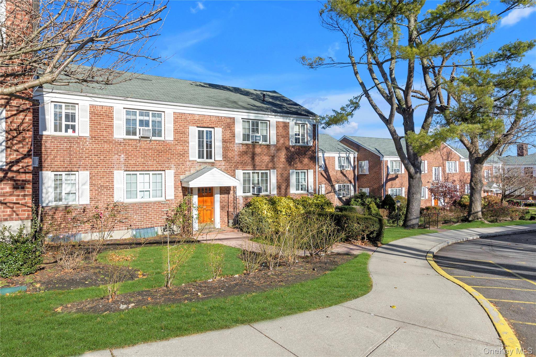 Apartamento de 1 Dormitorio en Venta en Huntington - Nueva York - EE. UU. - 1
