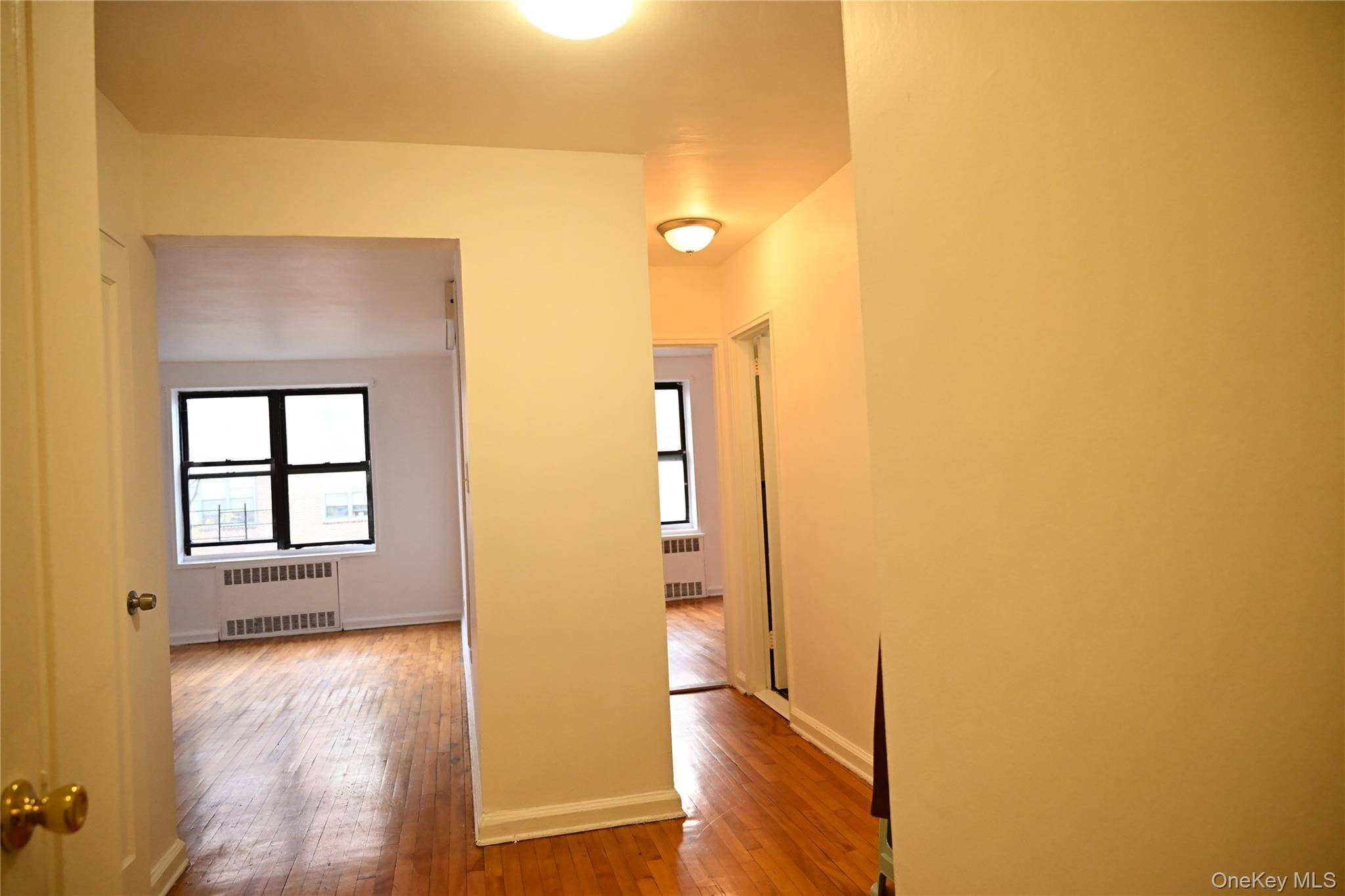 Apartamento de 1 Dormitorio en Venta en Jackson Heights - Nueva York - EE. UU. - 8
