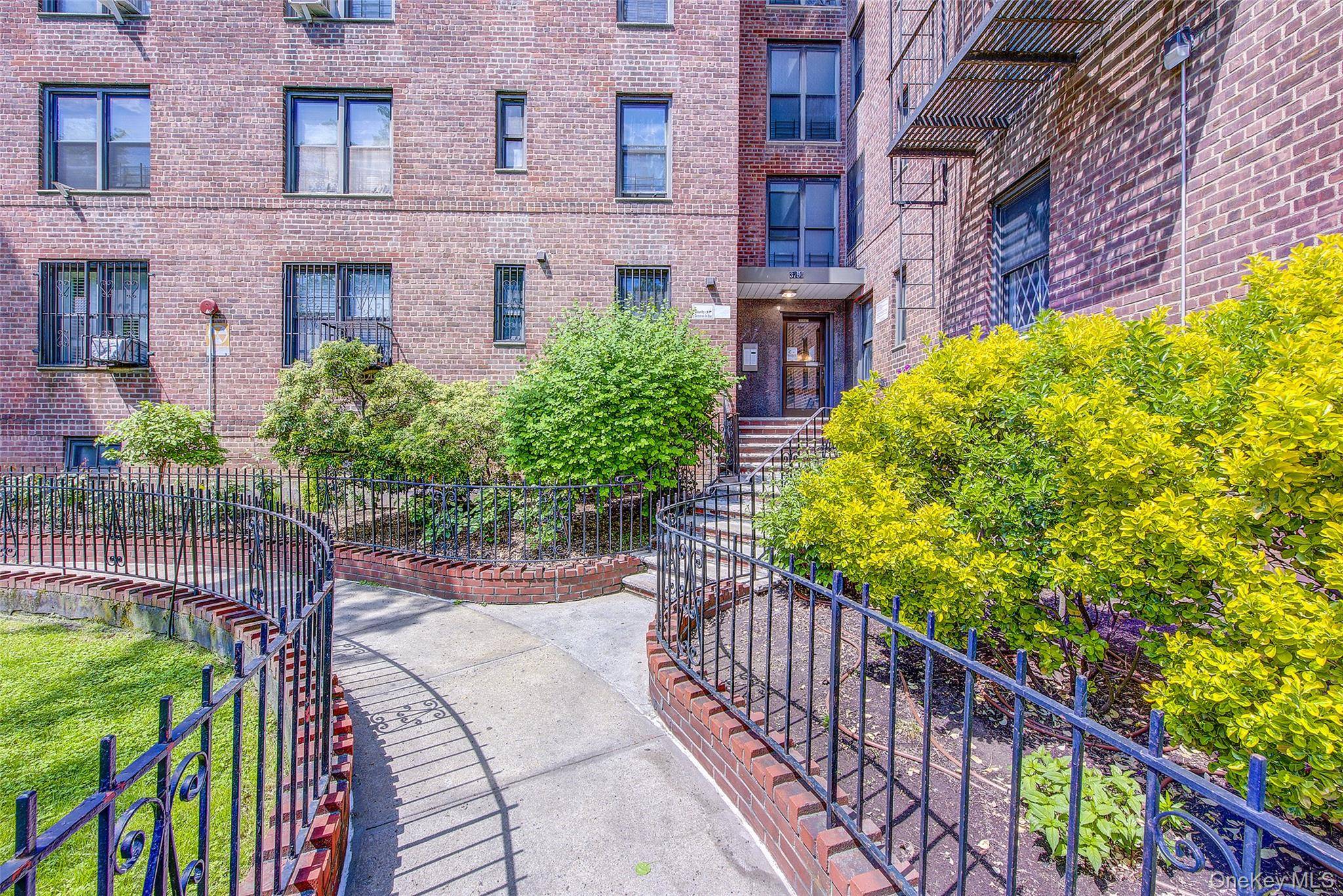 Apartamento de 1 Dormitorio en Venta en Jackson Heights - Nueva York - EE. UU. - 1