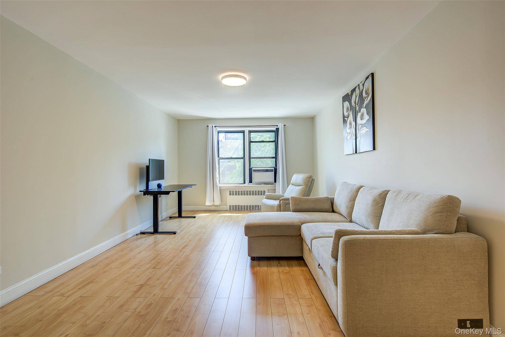 Apartamento de 1 Dormitorio en Venta en Jackson Heights - Nueva York - EE. UU. - 3