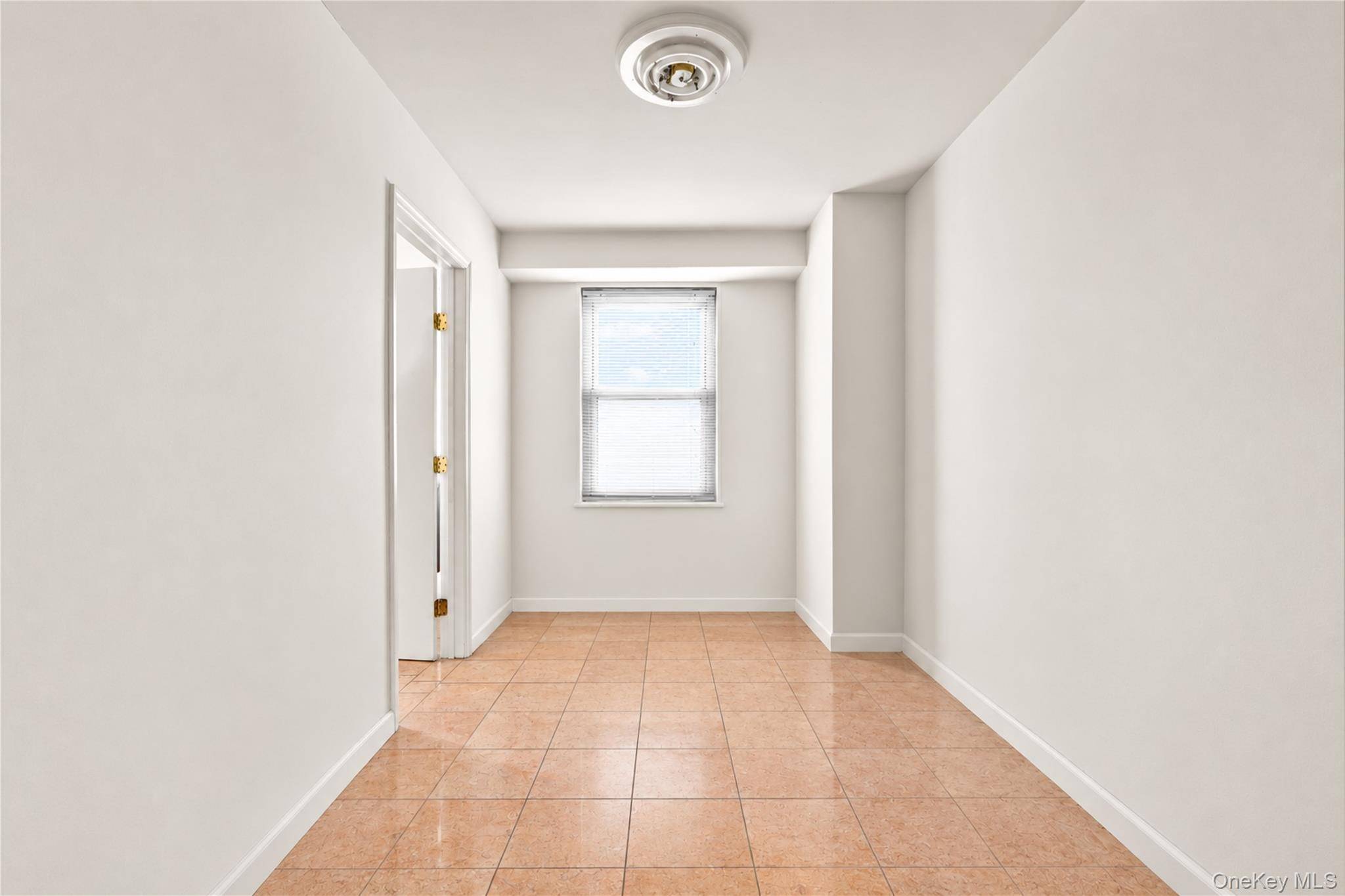Apartamento com 1 Quartos à Venda em Jamaica - Nova Iorque - EUA - 4