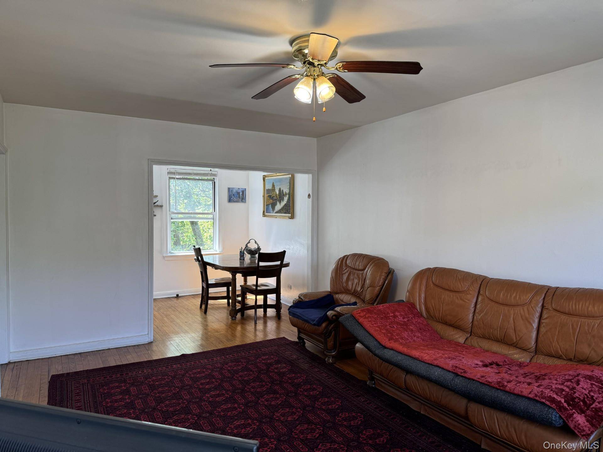 Apartamento com 1 Quartos à Venda em Kew Garden Hills - Nova Iorque - EUA - 2
