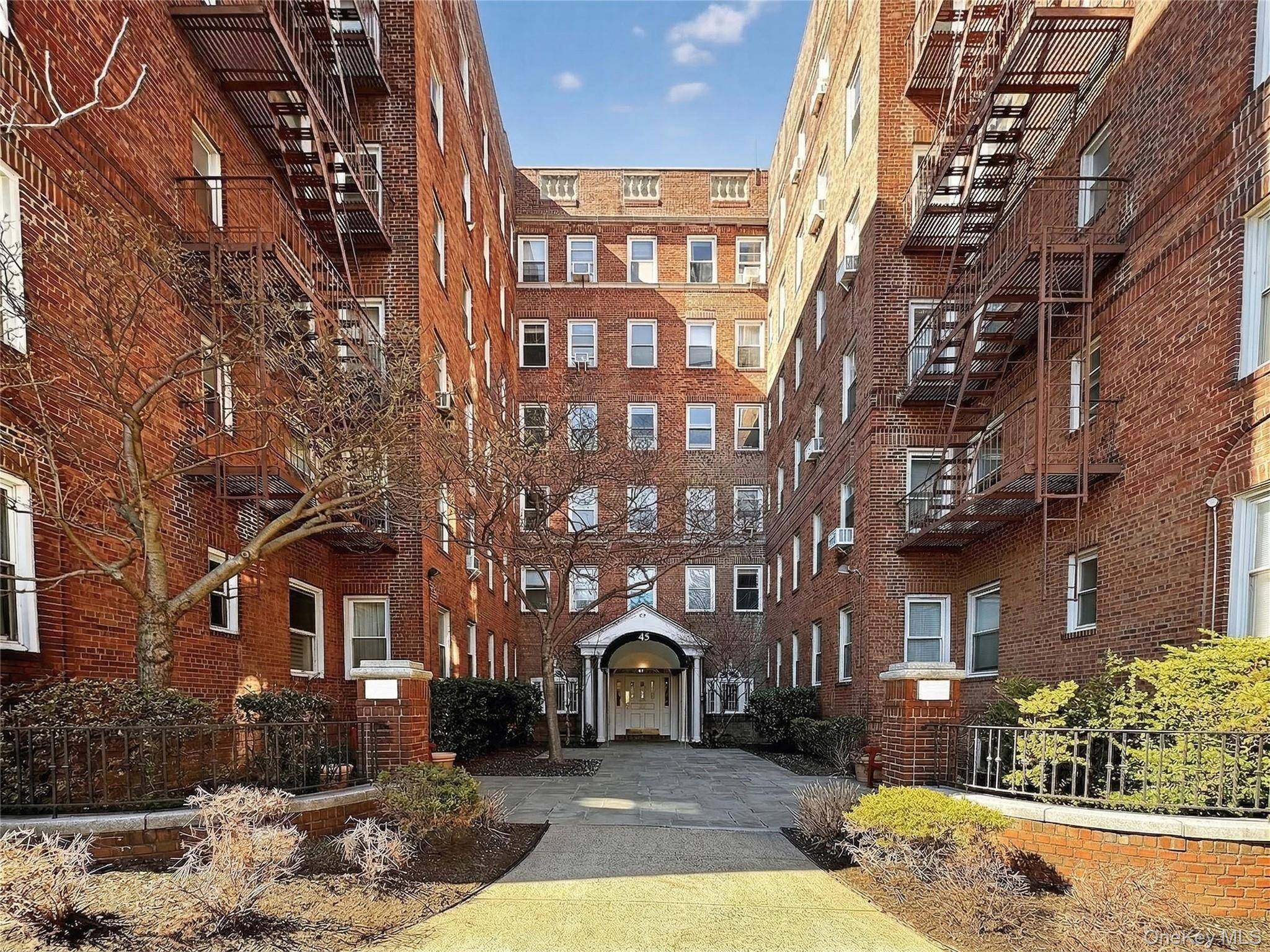 Apartamento com 1 Quartos à Venda em Kew Gardens - Nova Iorque - EUA - 1