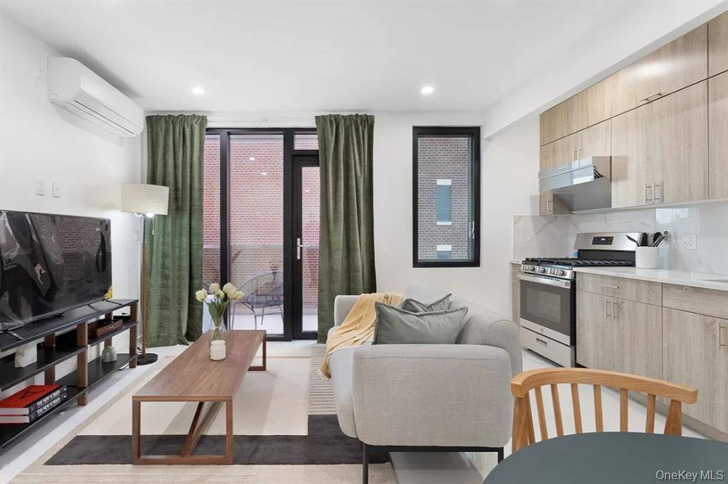 Apartamento com 1 Quartos à Venda em Kew Gardens - Nova Iorque - EUA - 1