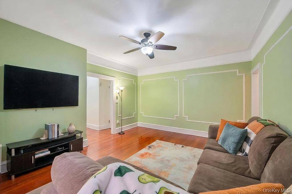 Apartamento com 1 Quartos à Venda em Kew Gardens - Nova Iorque - EUA - 3