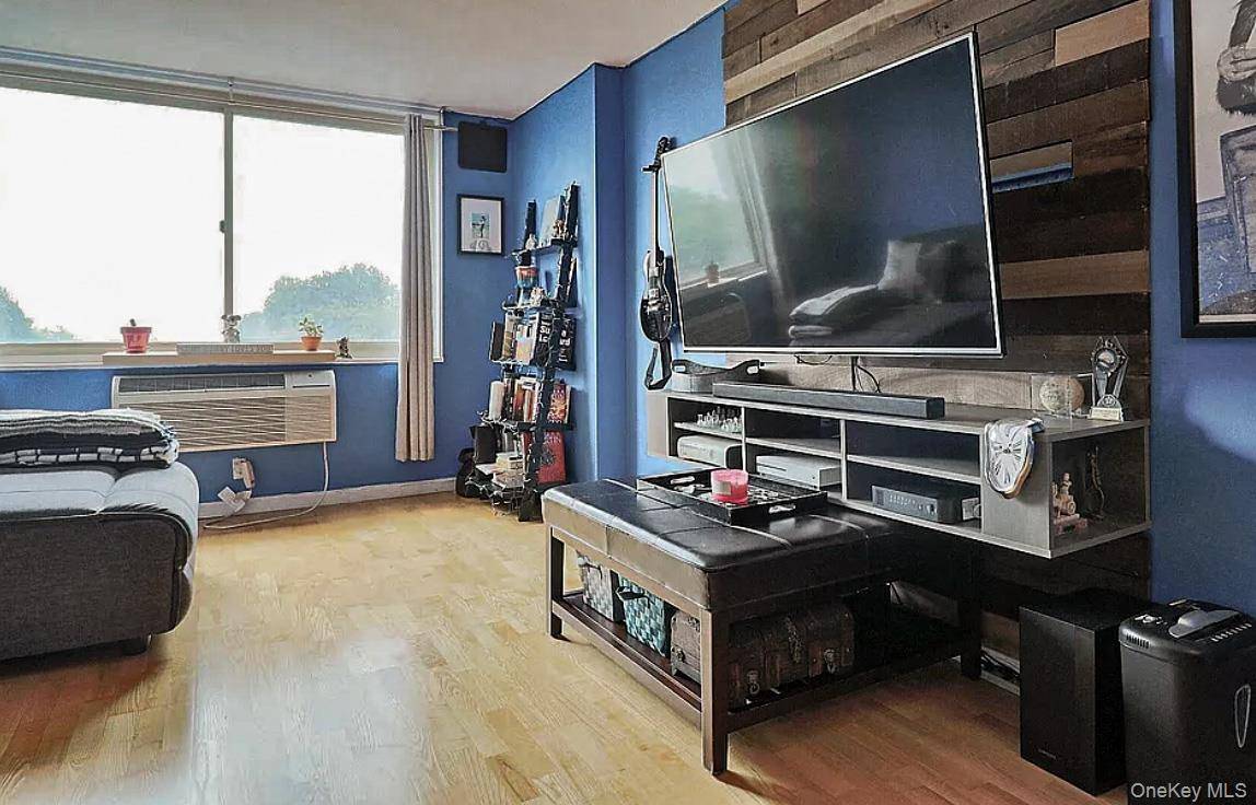 Apartamento com 1 Quartos à Venda em Kew Gardens - Nova Iorque - EUA - 2