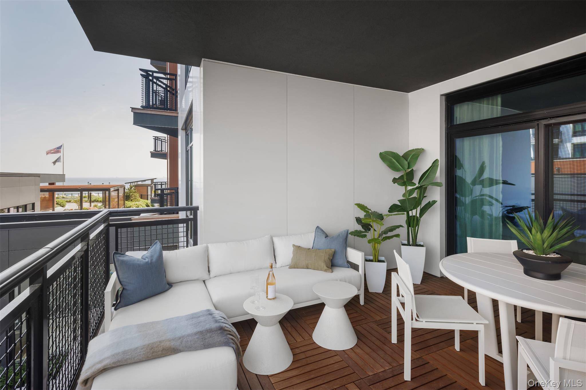 1 Bedroom Home for Sale in Long Beach - New York - USA - 6