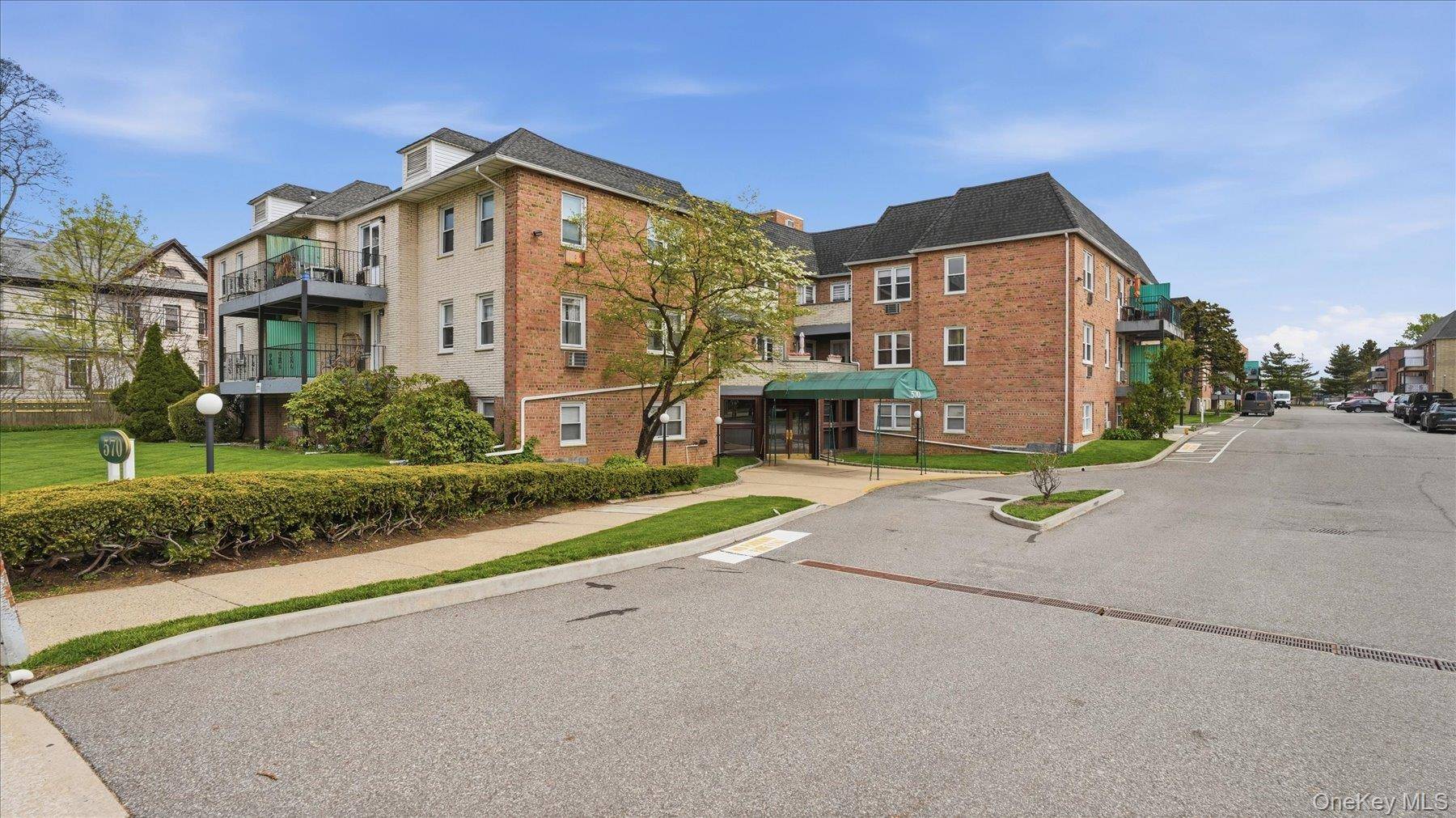 Apartamento de 1 Dormitorio en Venta en Lynbrook - Nueva York - EE. UU. - 1