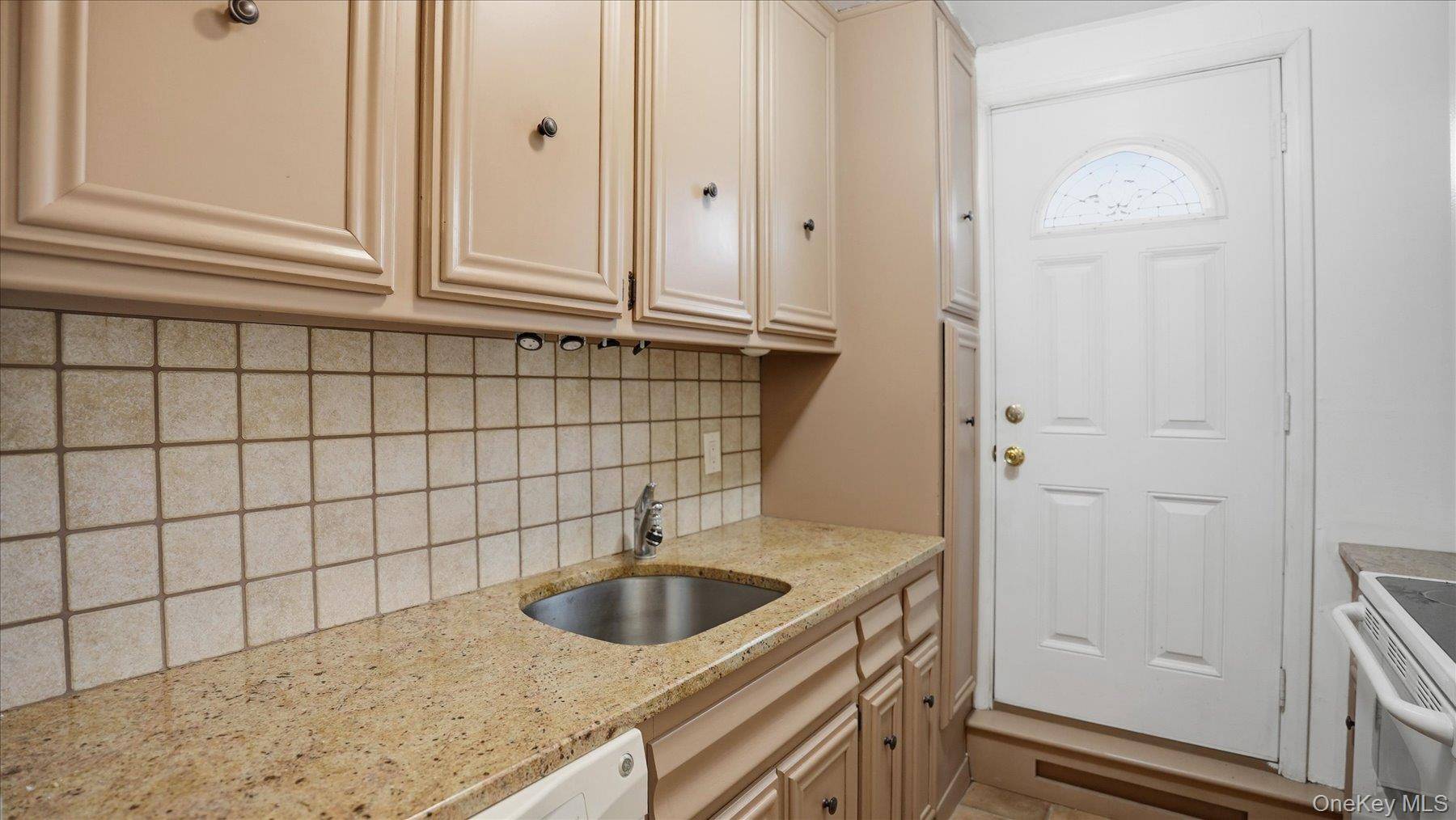 Apartamento de 1 Dormitorio en Venta en Lynbrook - Nueva York - EE. UU. - 5