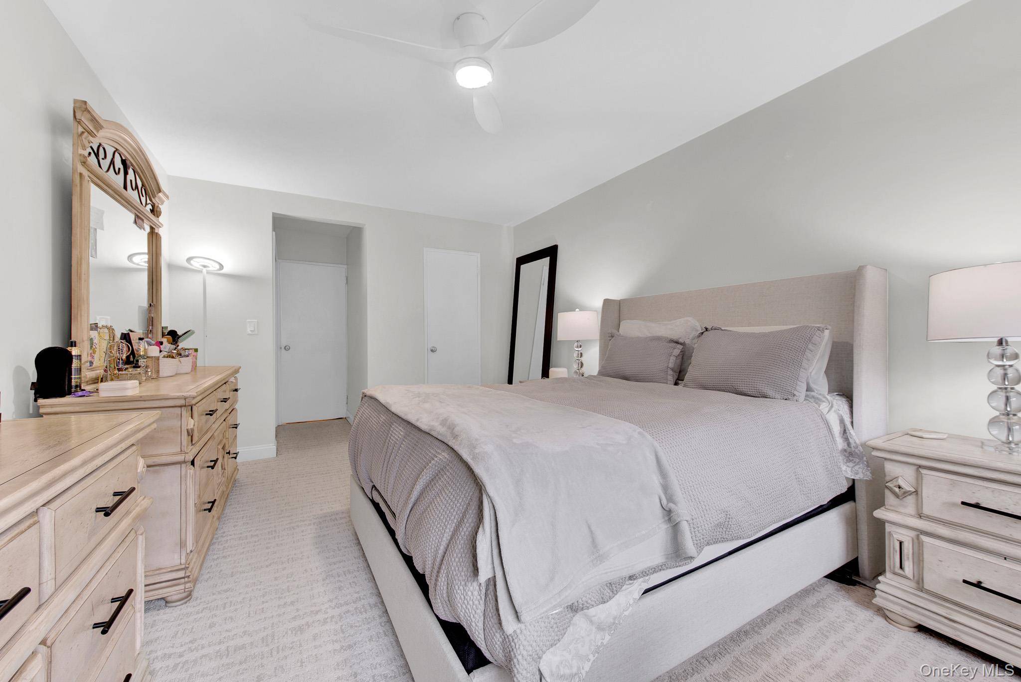 Apartamento de 1 Dormitorio en Venta en Mineola - Nueva York - EE. UU. - 7