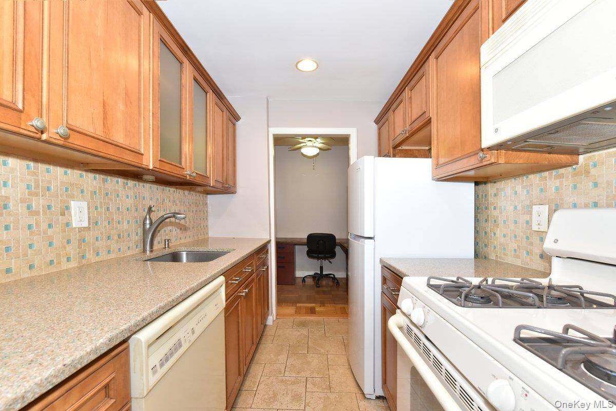 Apartamento de 1 Dormitorio en Venta en Mineola - Nueva York - EE. UU. - 7