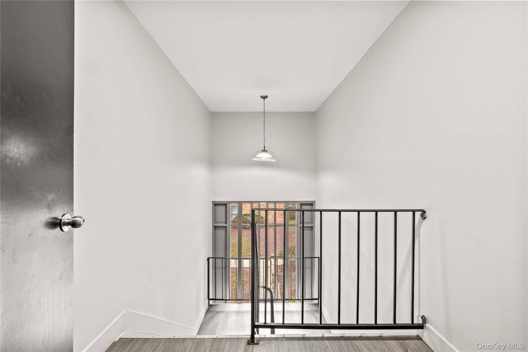 Apartamento com 1 Quartos à Venda em Monsey - Nova Iorque - EUA - 2