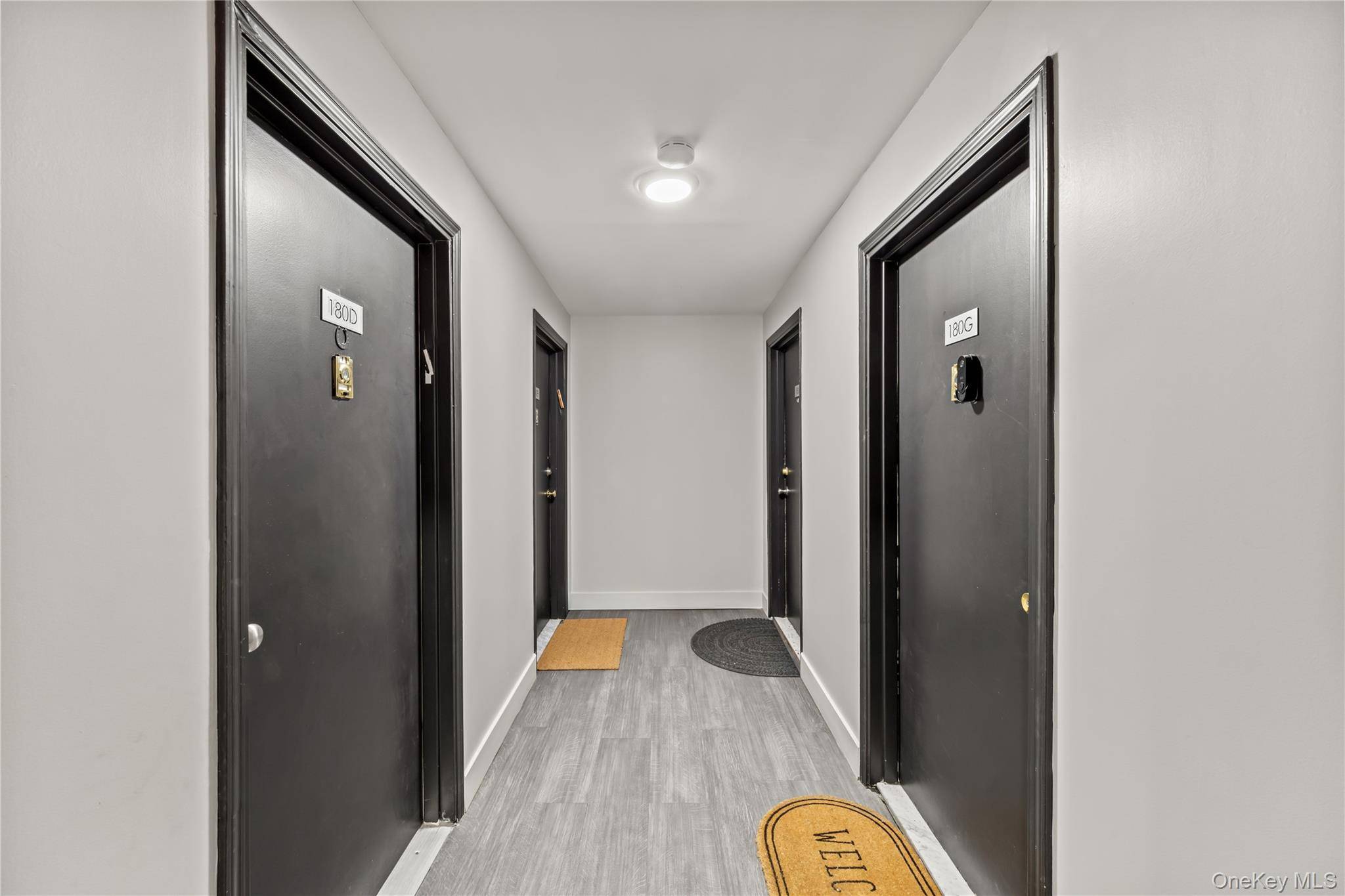 Apartamento com 1 Quartos à Venda em Monsey - Nova Iorque - EUA - 3