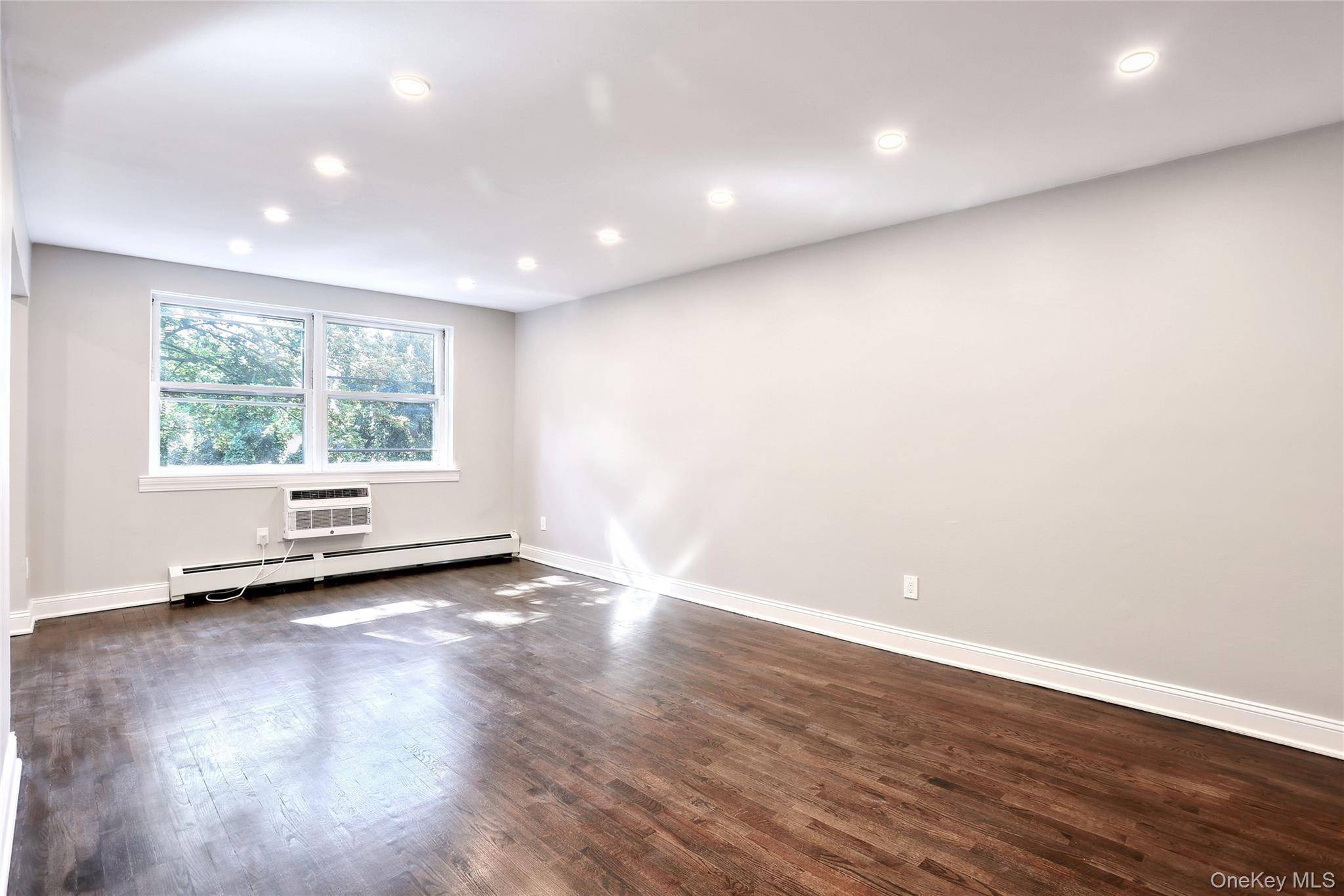 Apartamento de 1 Dormitorio en Venta en Monsey - Nueva York - EE. UU. - 4