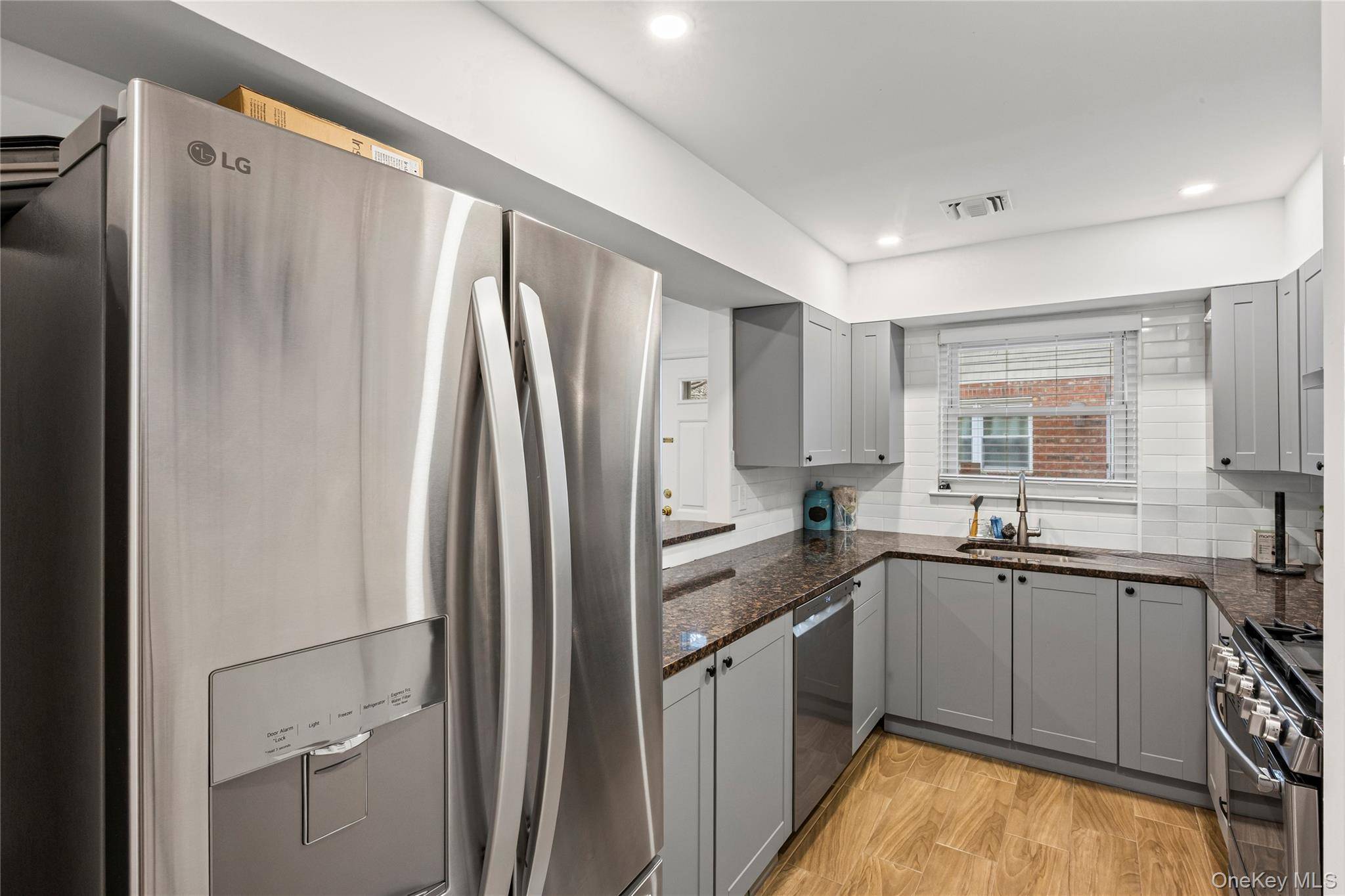Apartamento com 1 Quartos à Venda em North Merrick - Nova Iorque - EUA - 8