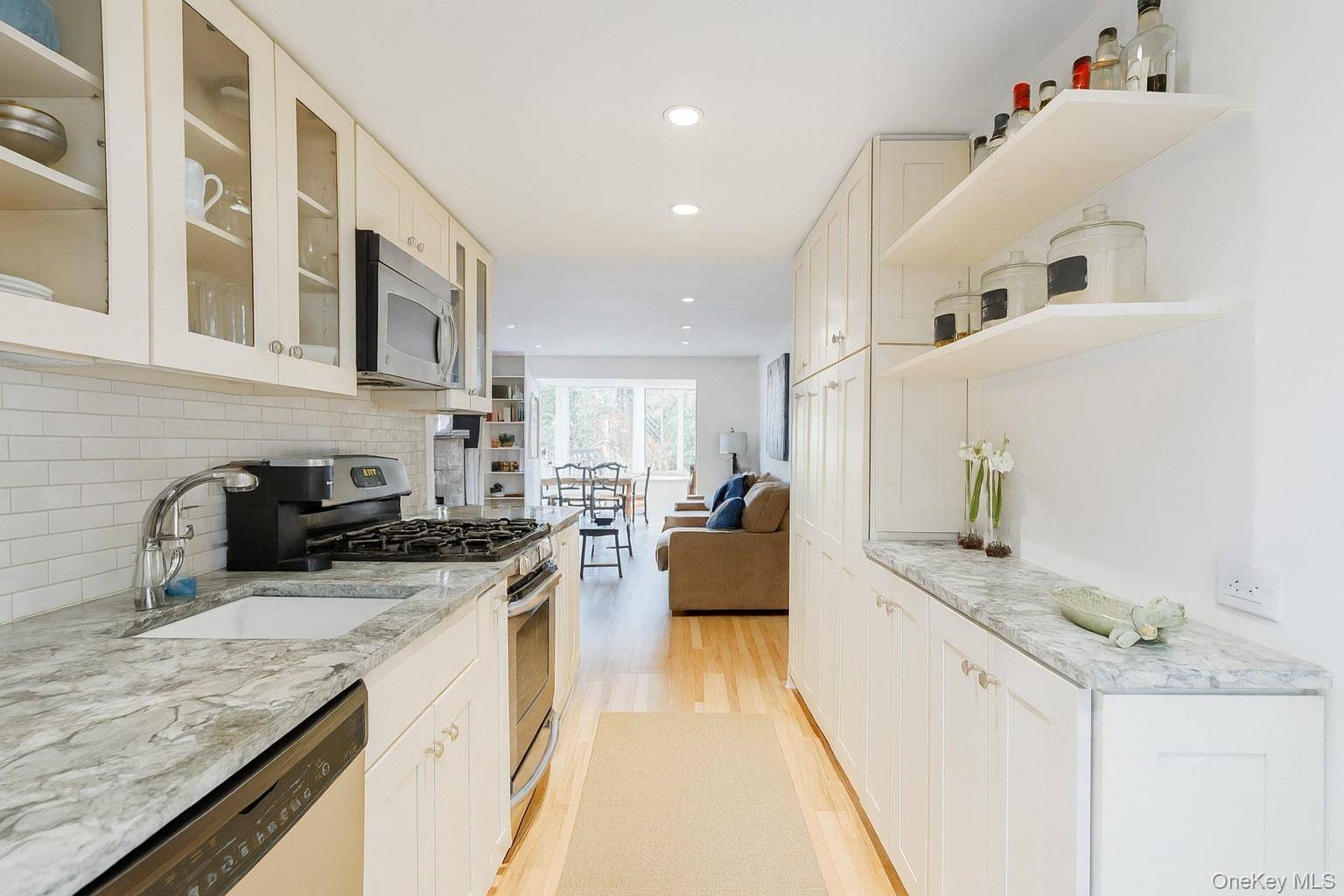 1 Bedroom Home for Sale in New York - Manhattan - New York - USA - 5