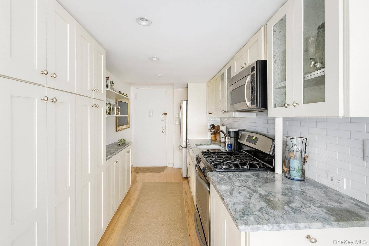 1 Bedroom Home for Sale in New York - Manhattan - New York - USA - 6