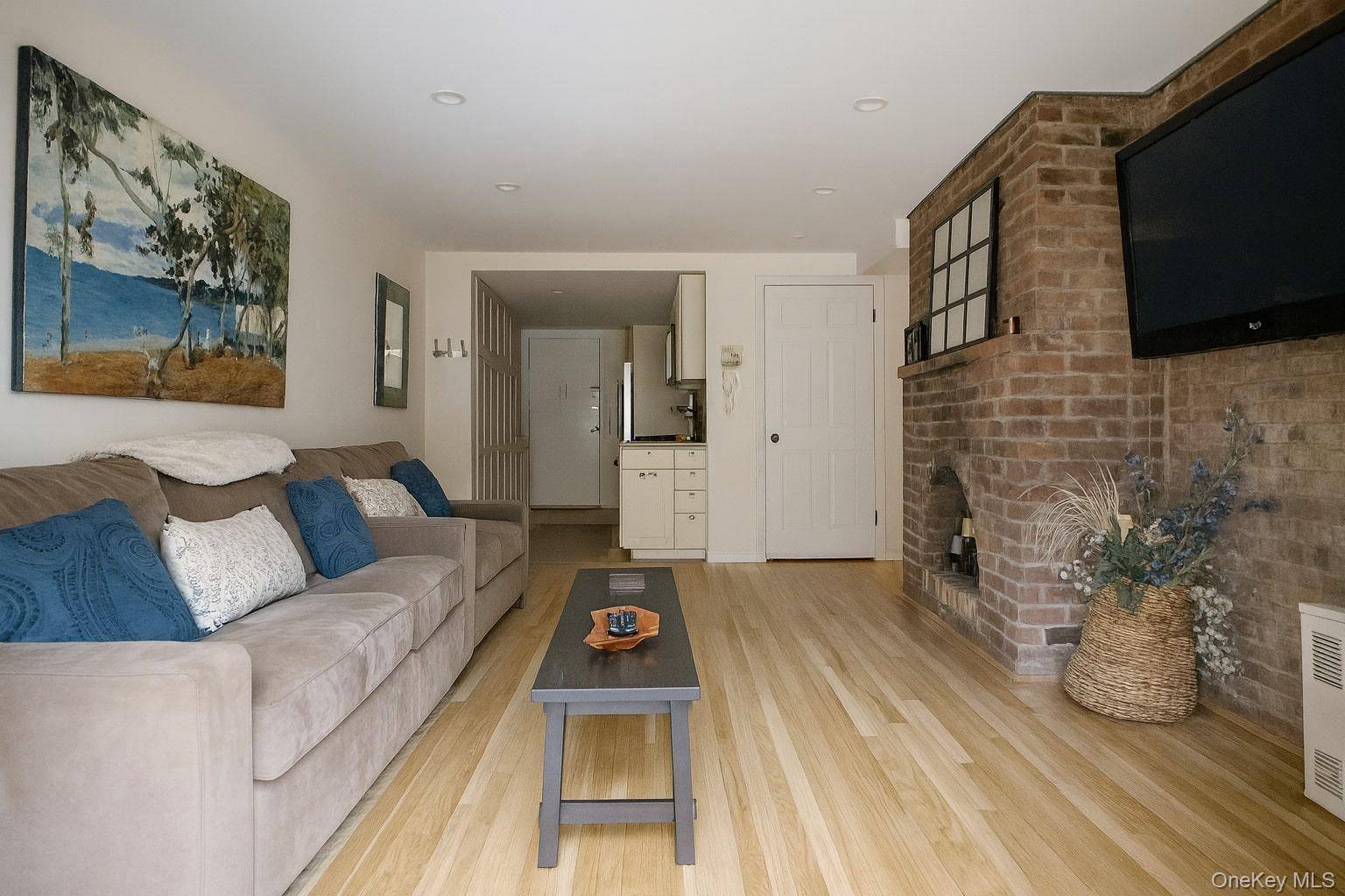 1 Bedroom Home for Sale in New York - Manhattan - New York - USA - 8