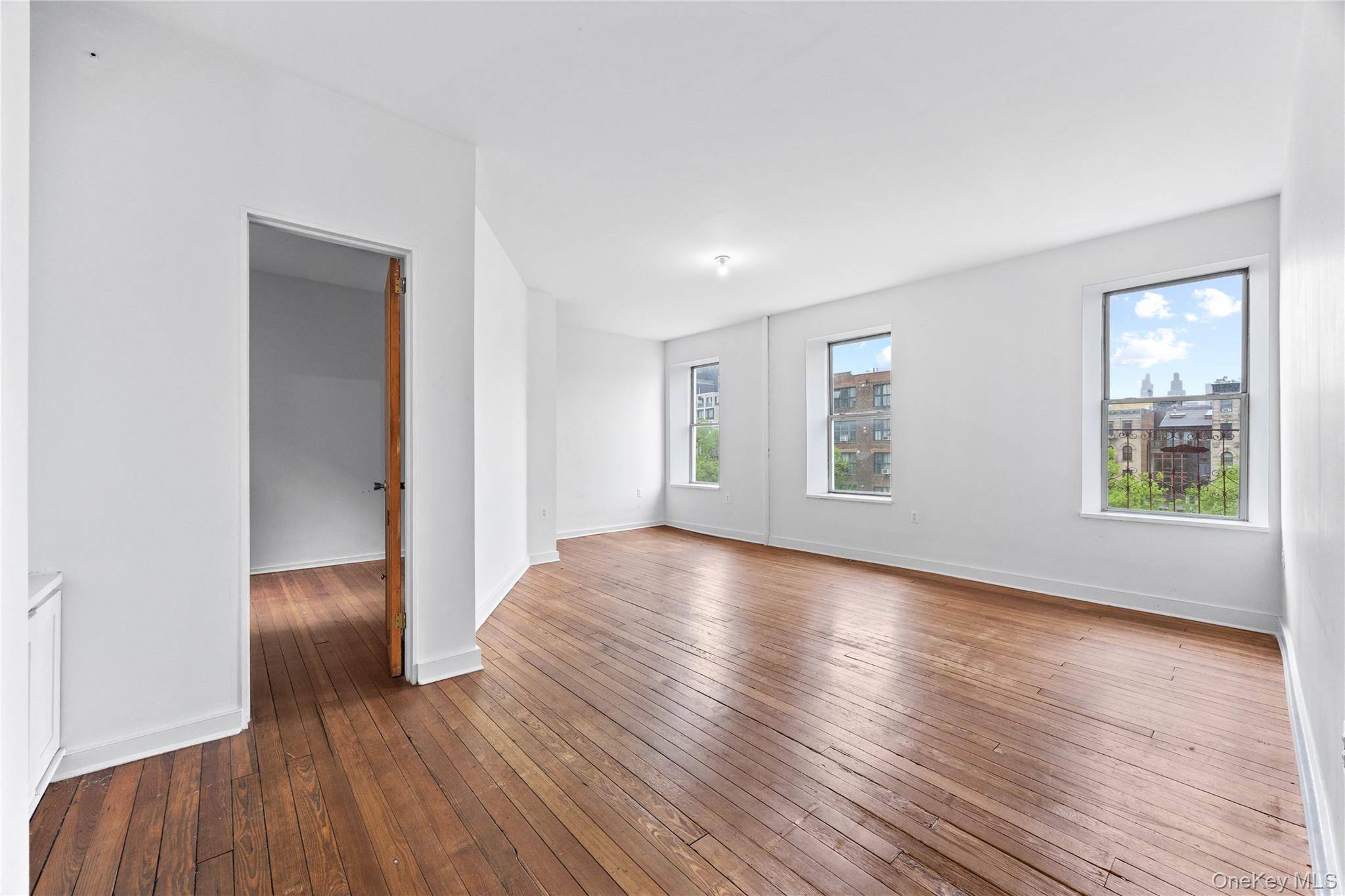 1 Bedroom Home for Sale in New York - Manhattan - New York - USA - 5