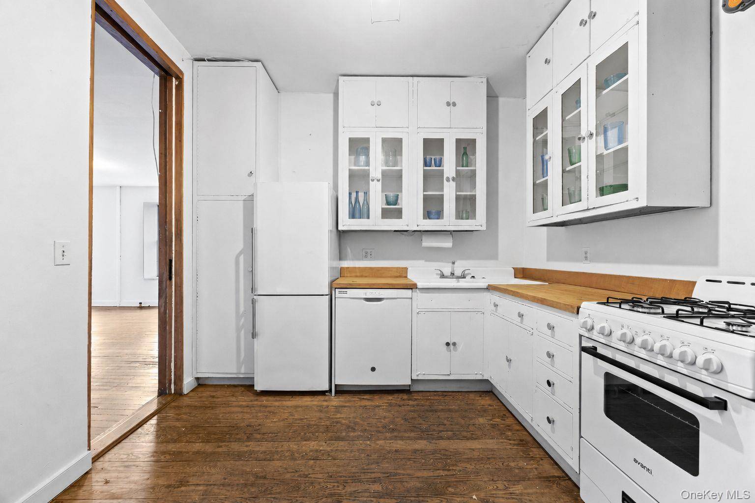1 Bedroom Home for Sale in New York - Manhattan - New York - USA - 8