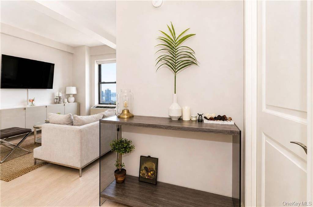1 Bedroom Home for Sale in New York - Manhattan - New York - USA - 3