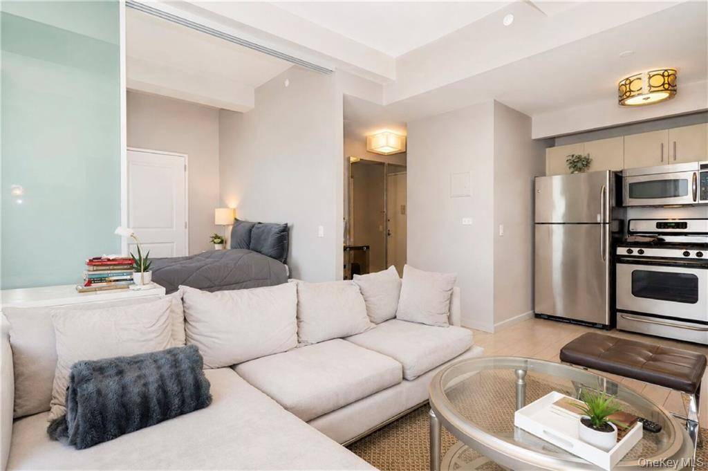 1 Bedroom Home for Sale in New York - Manhattan - New York - USA - 4