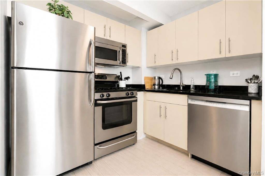 1 Bedroom Home for Sale in New York - Manhattan - New York - USA - 6
