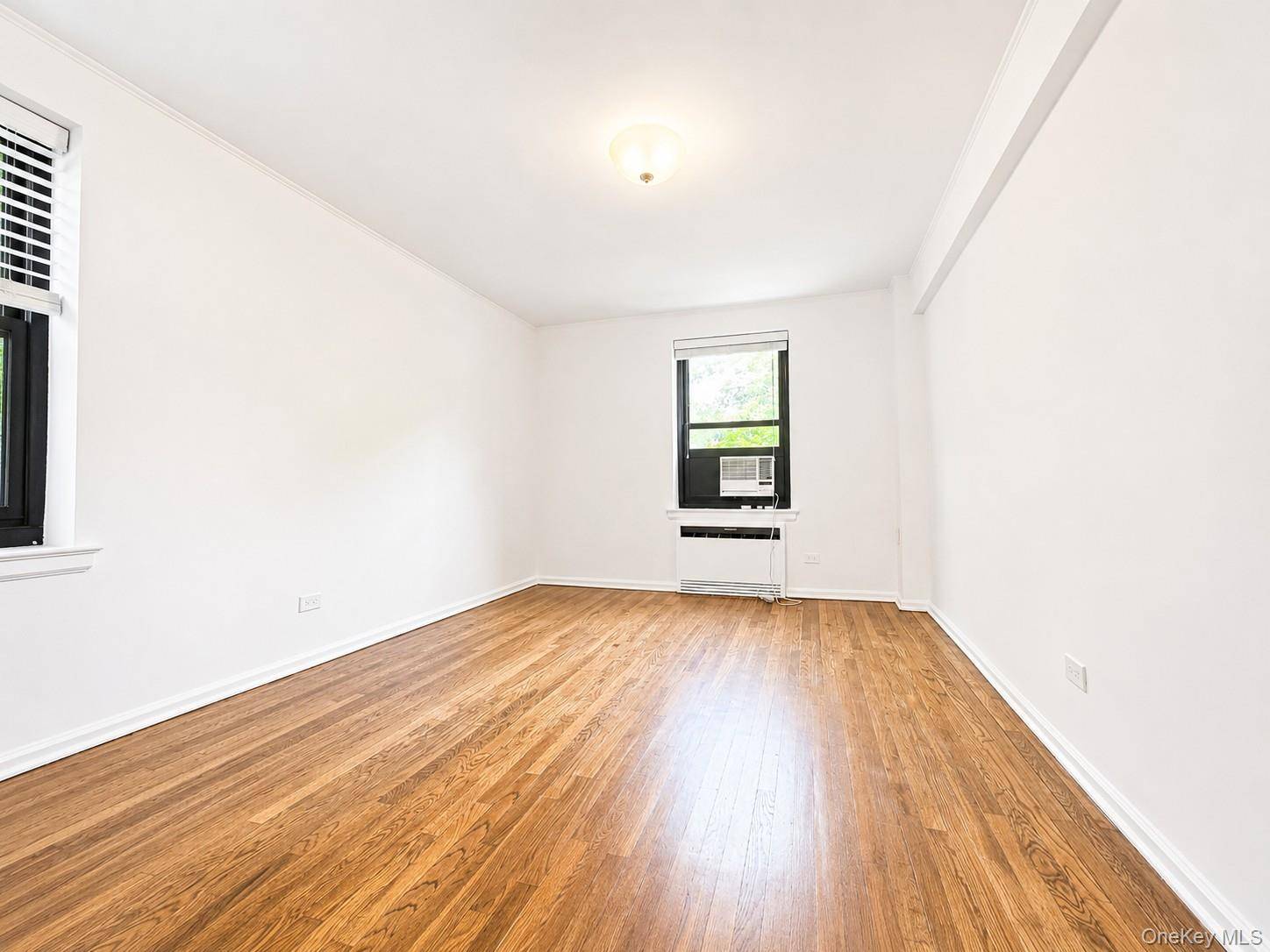 Apartamento com 1 Quartos à Venda em Oakland Gardens - Nova Iorque - EUA - 6