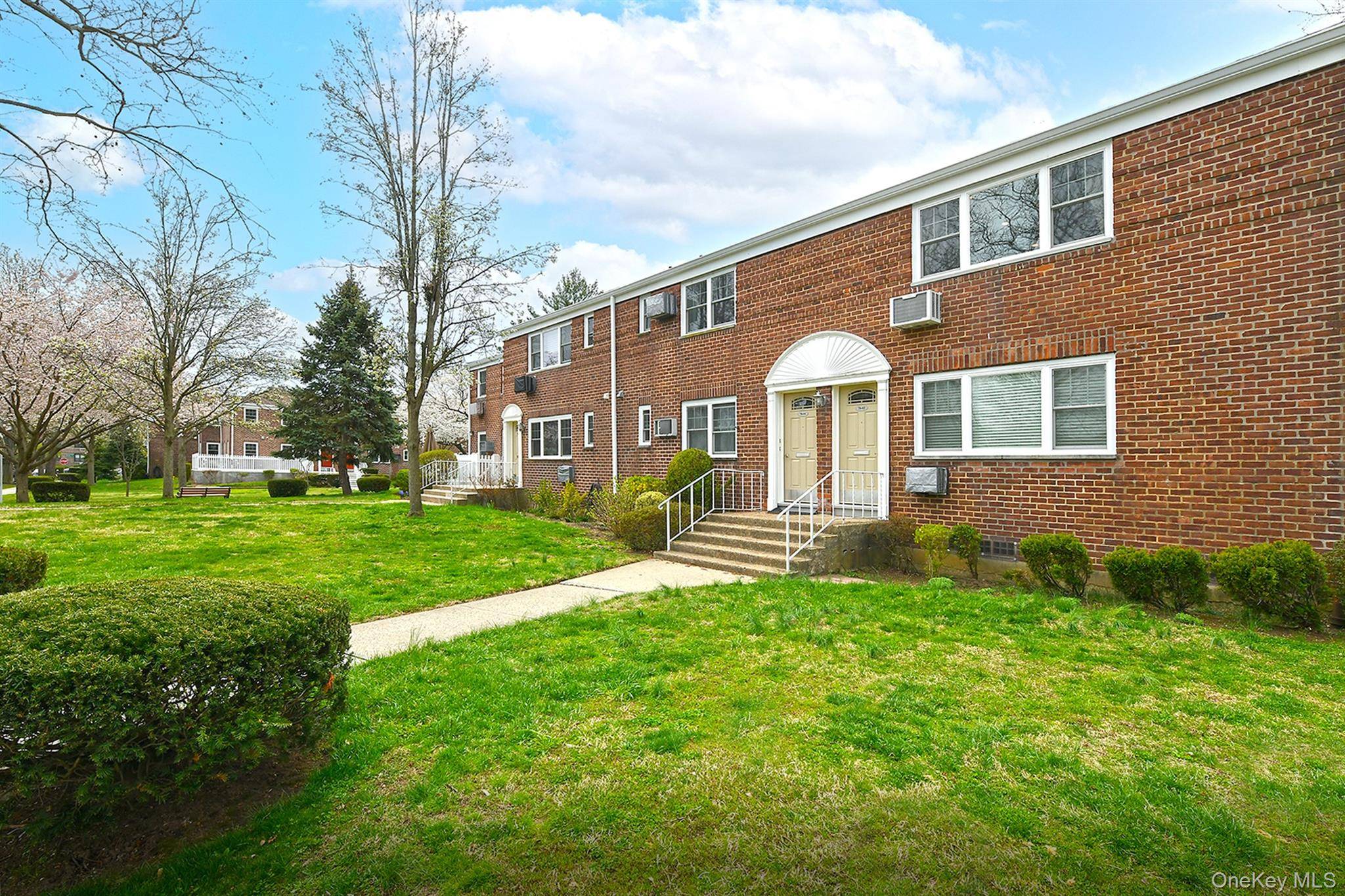 Apartamento com 1 Quartos à Venda em Oakland Gardens - Nova Iorque - EUA - 2