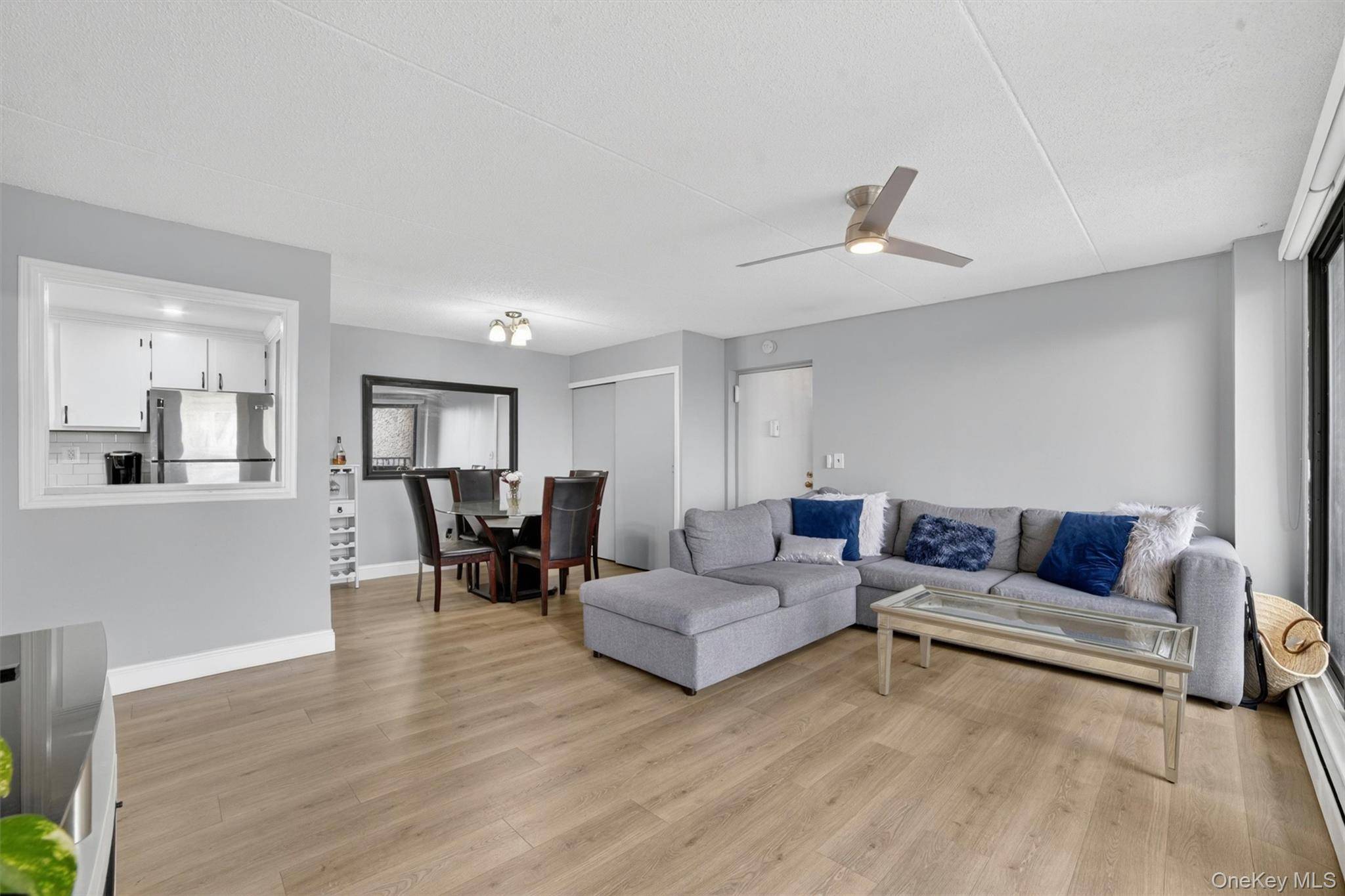 Apartamento com 1 Quartos à Venda em Peekskill - Nova Iorque - EUA - 1