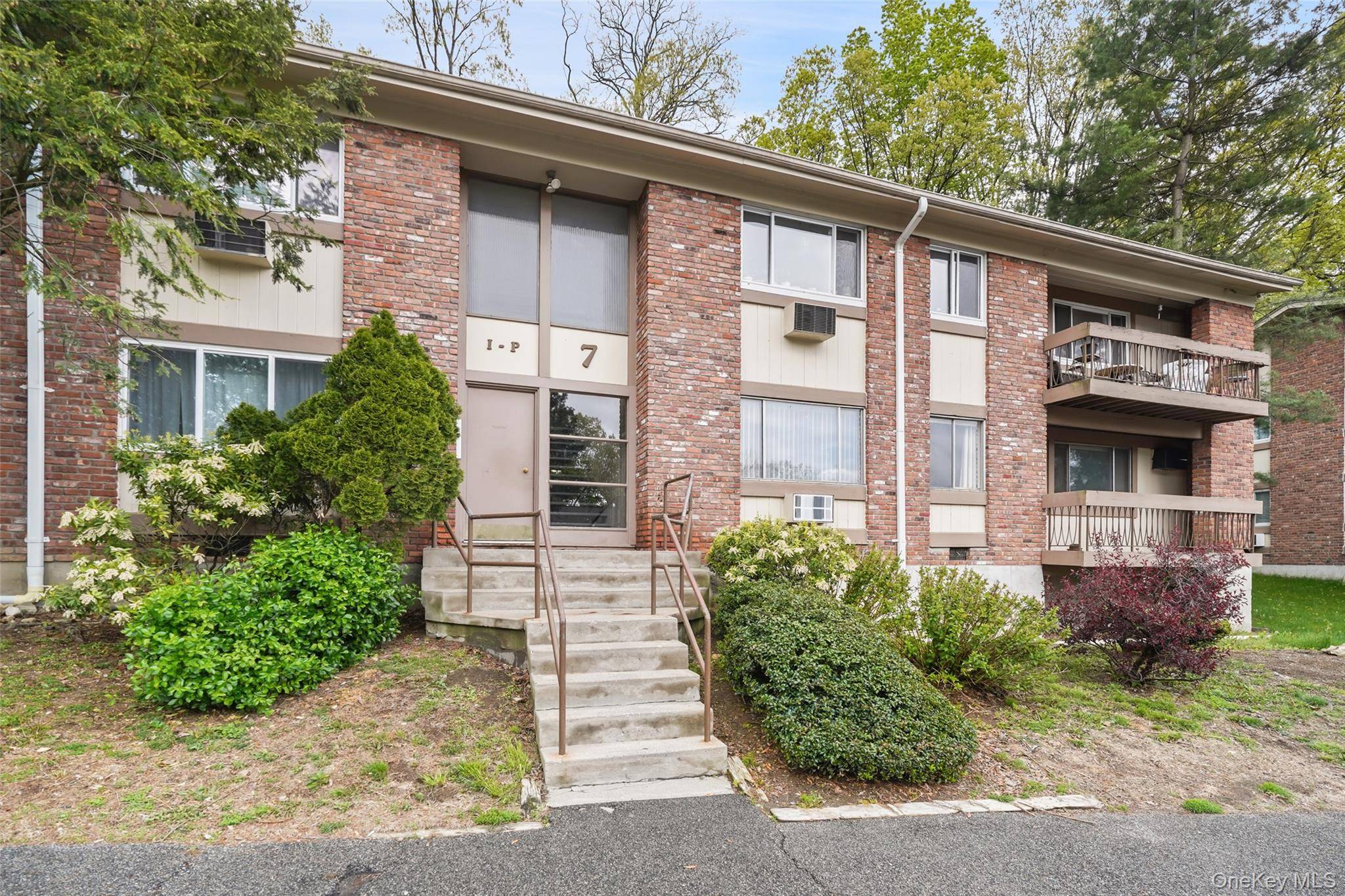 Apartamento de 1 Dormitorio en Venta en Peekskill - Nueva York - EE. UU. - 1