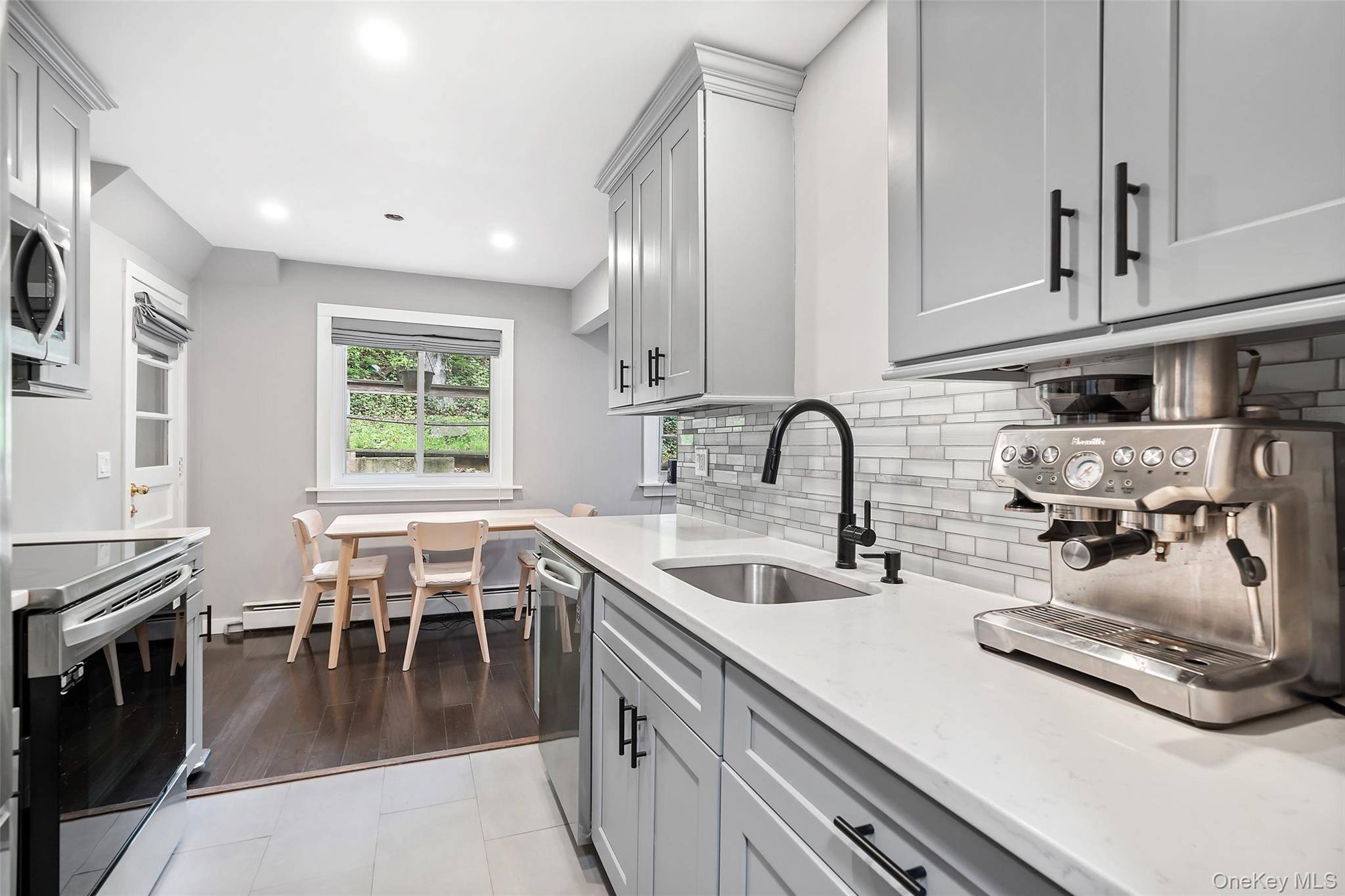 Apartamento de 1 Dormitorio en Venta en Peekskill - Nueva York - EE. UU. - 2