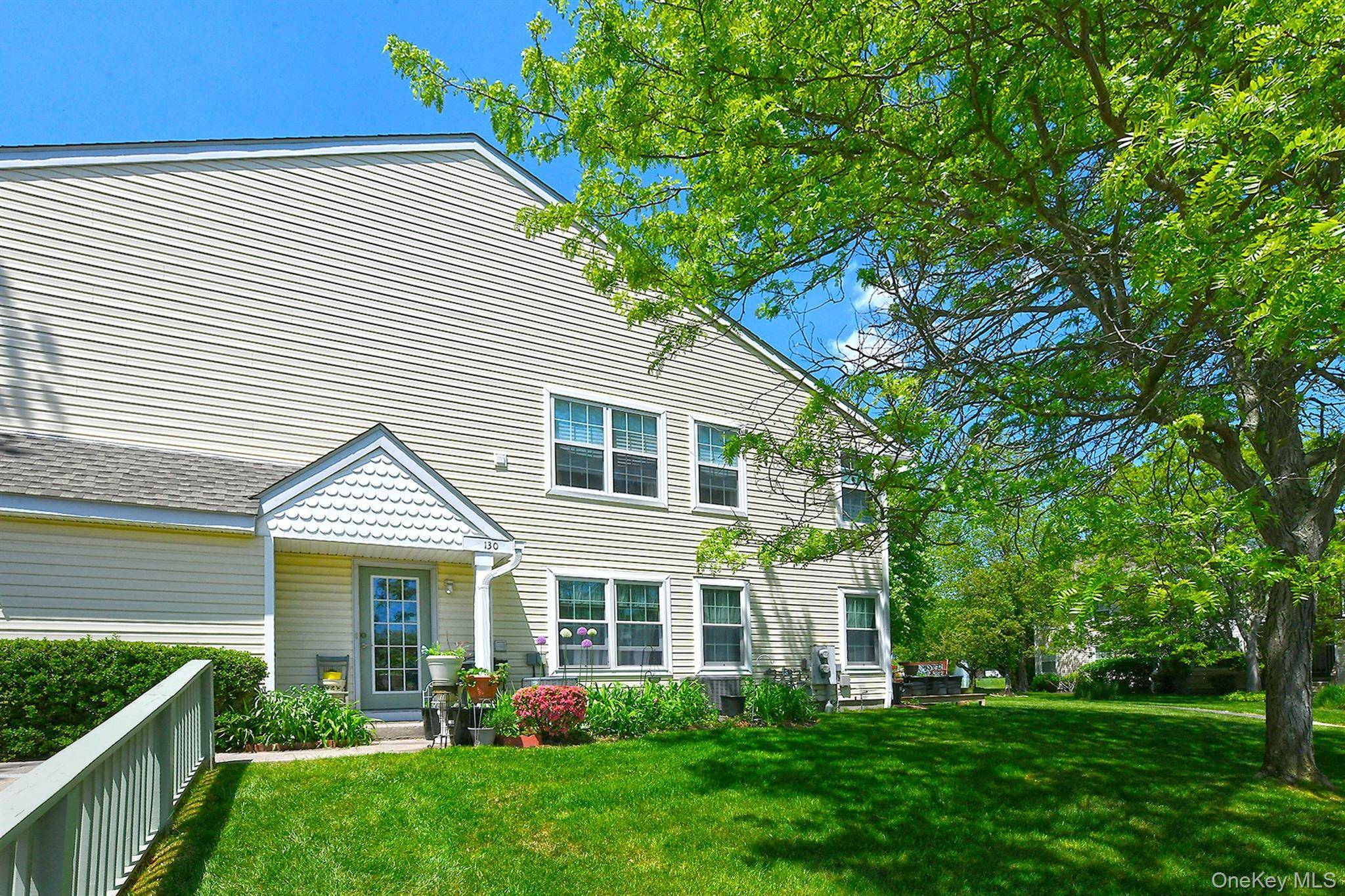 Apartamento com 1 Quartos à Venda em Port Jefferson Station - Nova Iorque - EUA - 2