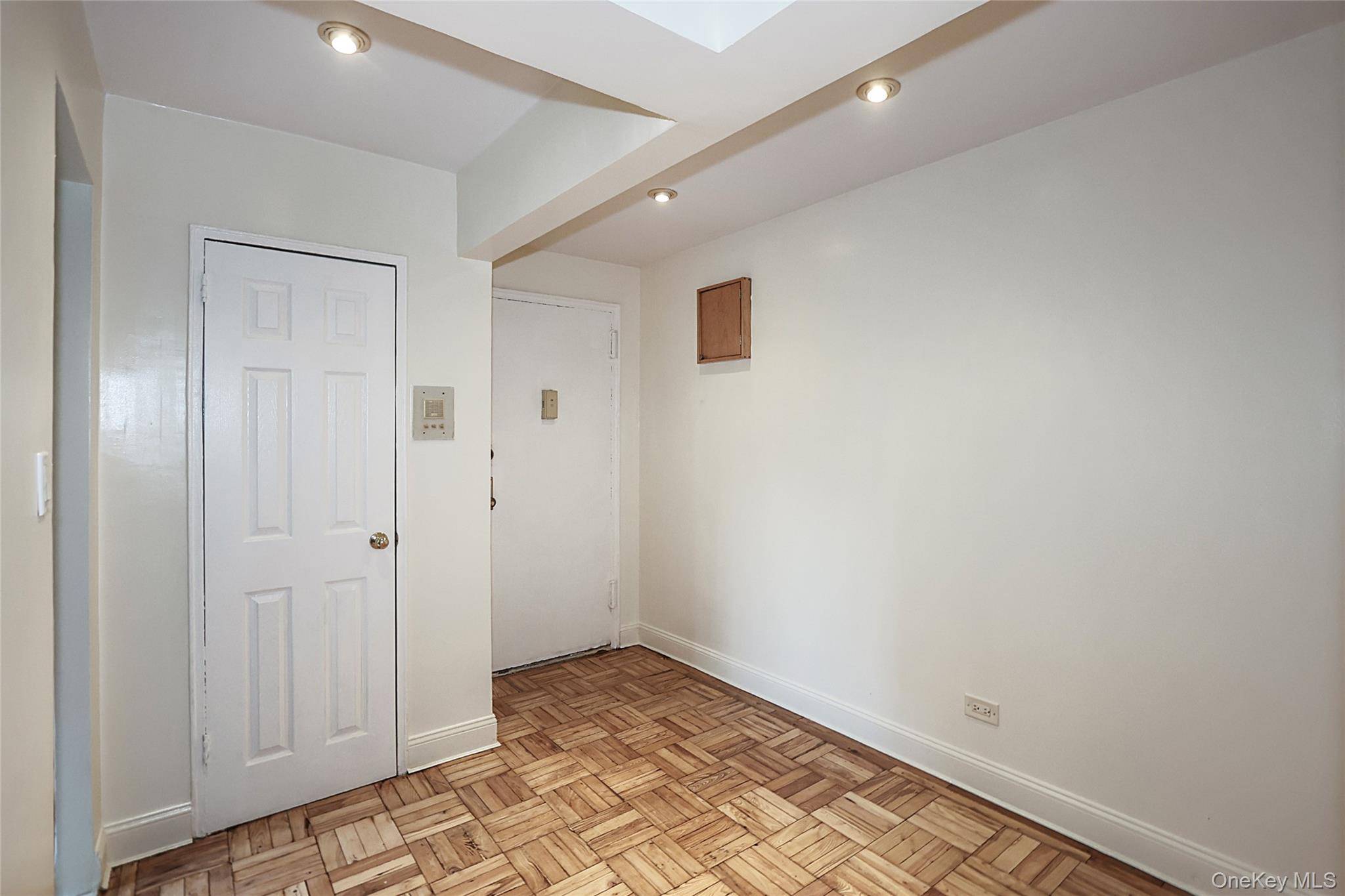 Apartamento com 1 Quartos à Venda em Rego Park - Nova Iorque - EUA - 2