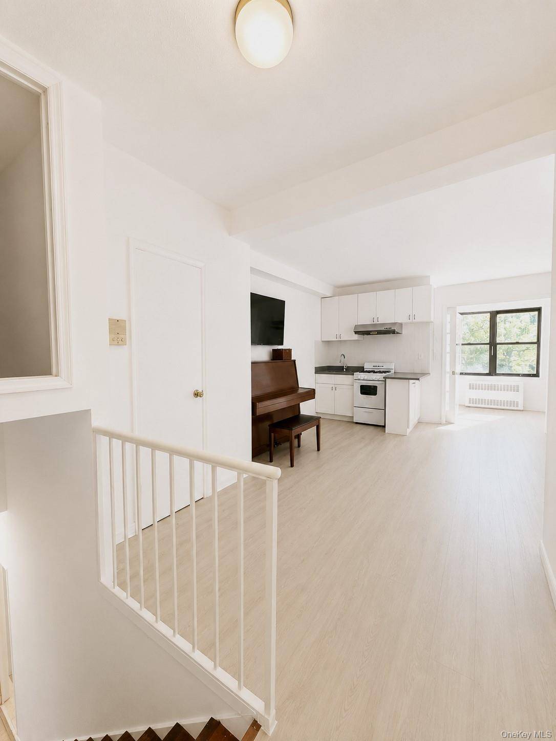 Apartamento com 1 Quartos à Venda em Rego Park - Nova Iorque - EUA - 1