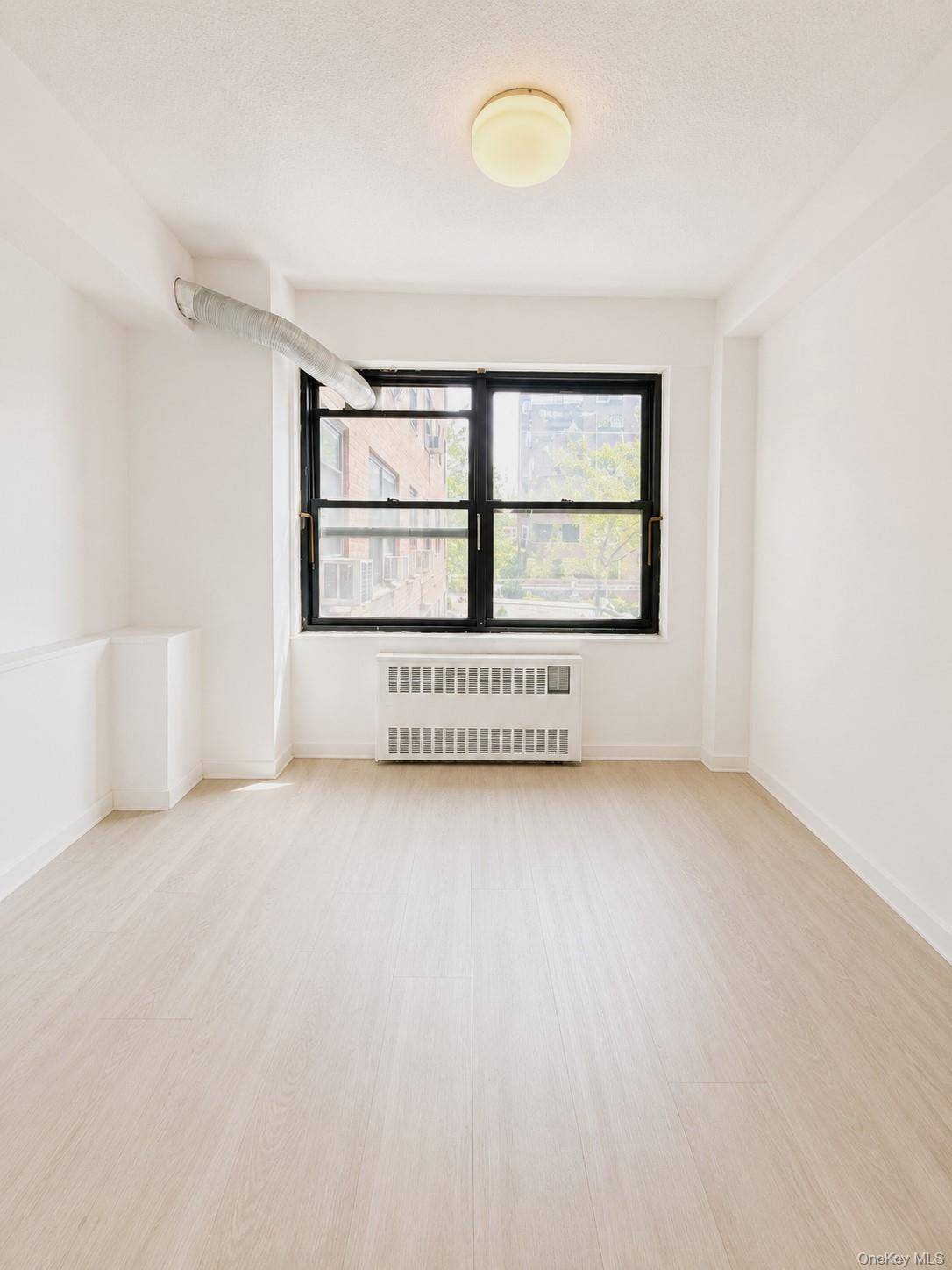 Apartamento com 1 Quartos à Venda em Rego Park - Nova Iorque - EUA - 3