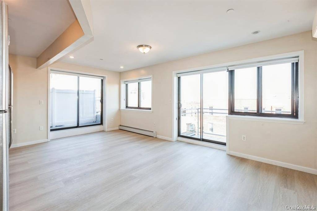 Apartamento com 1 Quartos à Venda em Rego Park - Nova Iorque - EUA - 1