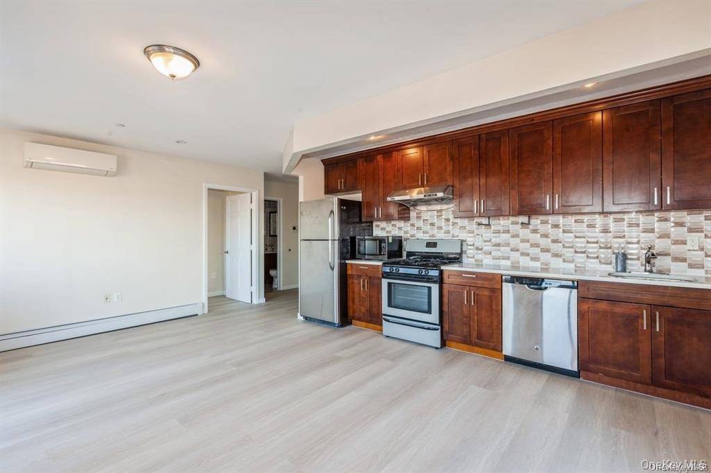 Apartamento com 1 Quartos à Venda em Rego Park - Nova Iorque - EUA - 3