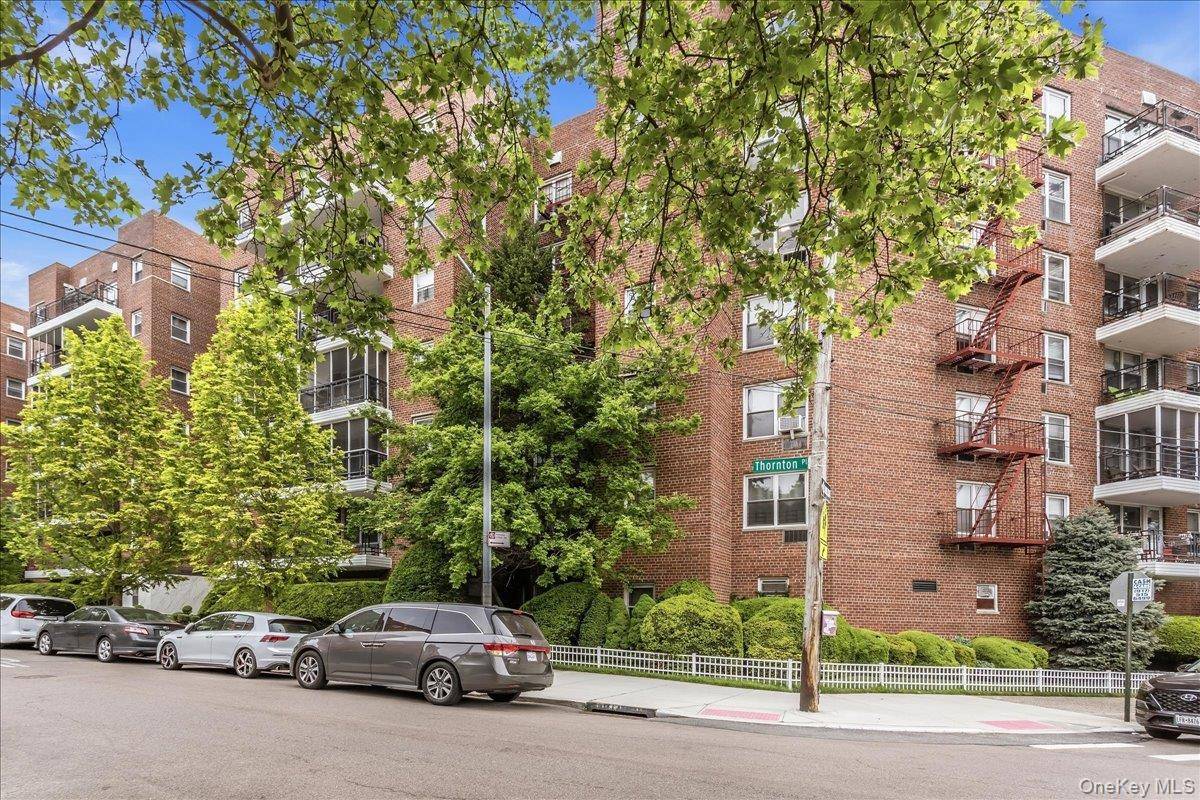 Apartamento com 1 Quartos à Venda em Rego Park - Nova Iorque - EUA - 2