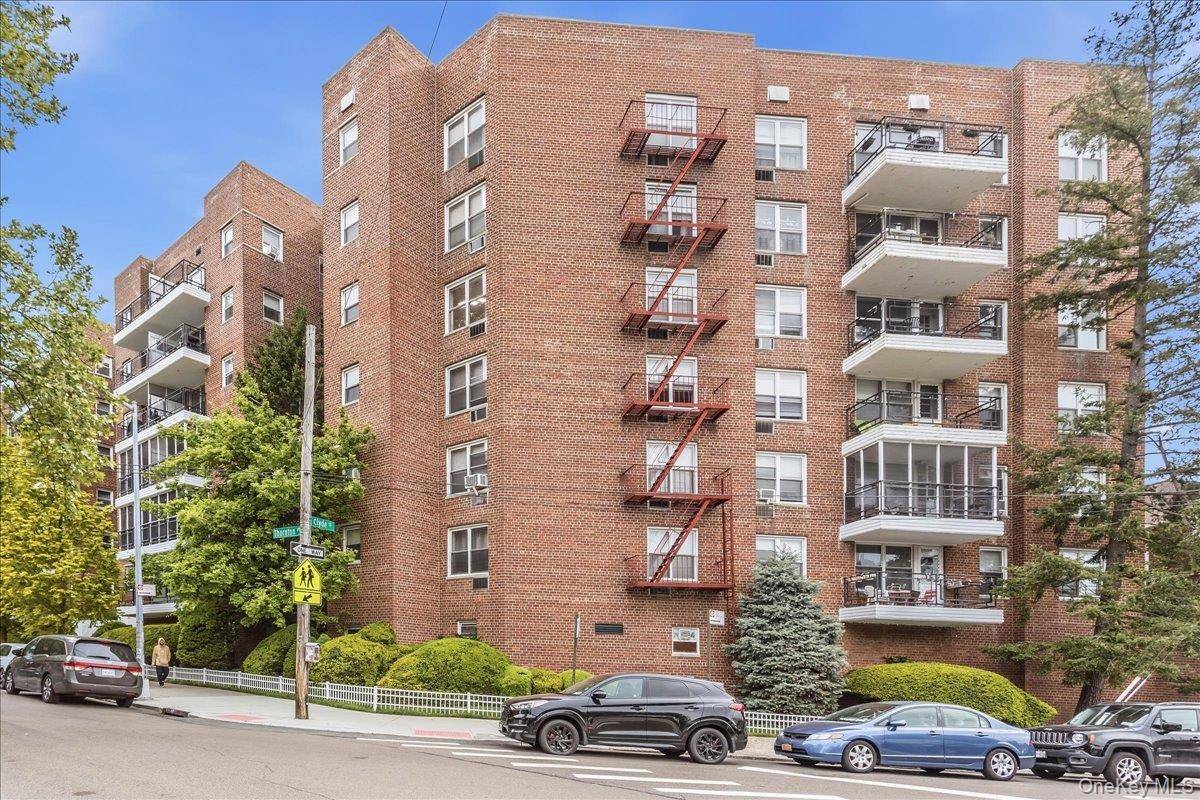 Apartamento com 1 Quartos à Venda em Rego Park - Nova Iorque - EUA - 3