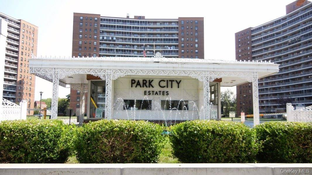 Apartamento com 1 Quartos à Venda em Rego Park - Nova Iorque - EUA - 1