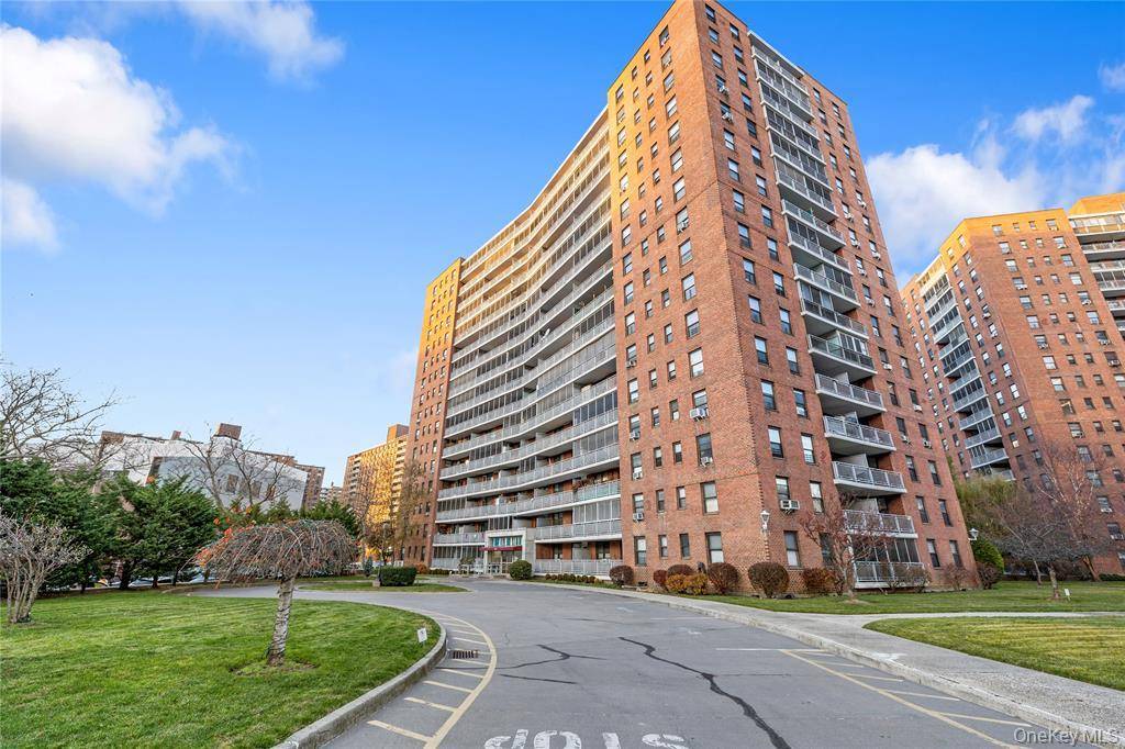 Apartamento com 1 Quartos à Venda em Rego Park - Nova Iorque - EUA - 4