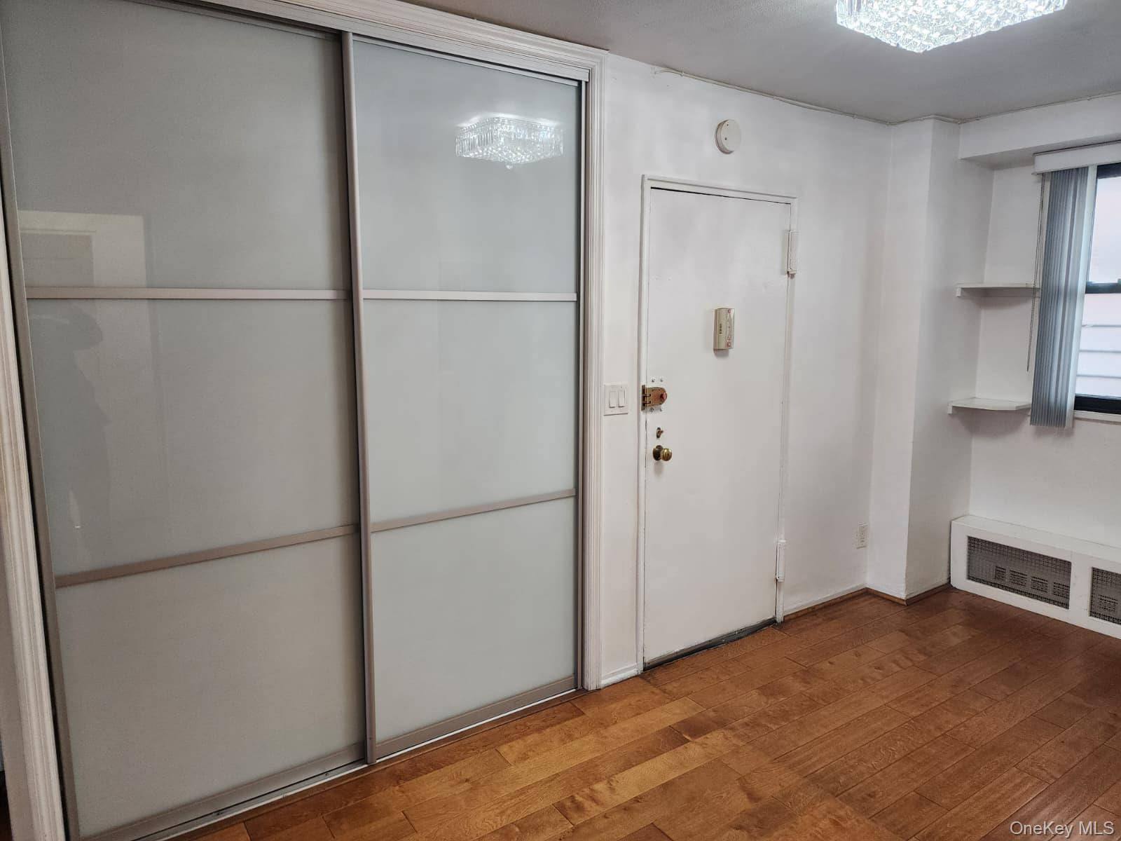 Apartamento com 1 Quartos à Venda em Rego Park - Nova Iorque - EUA - 5