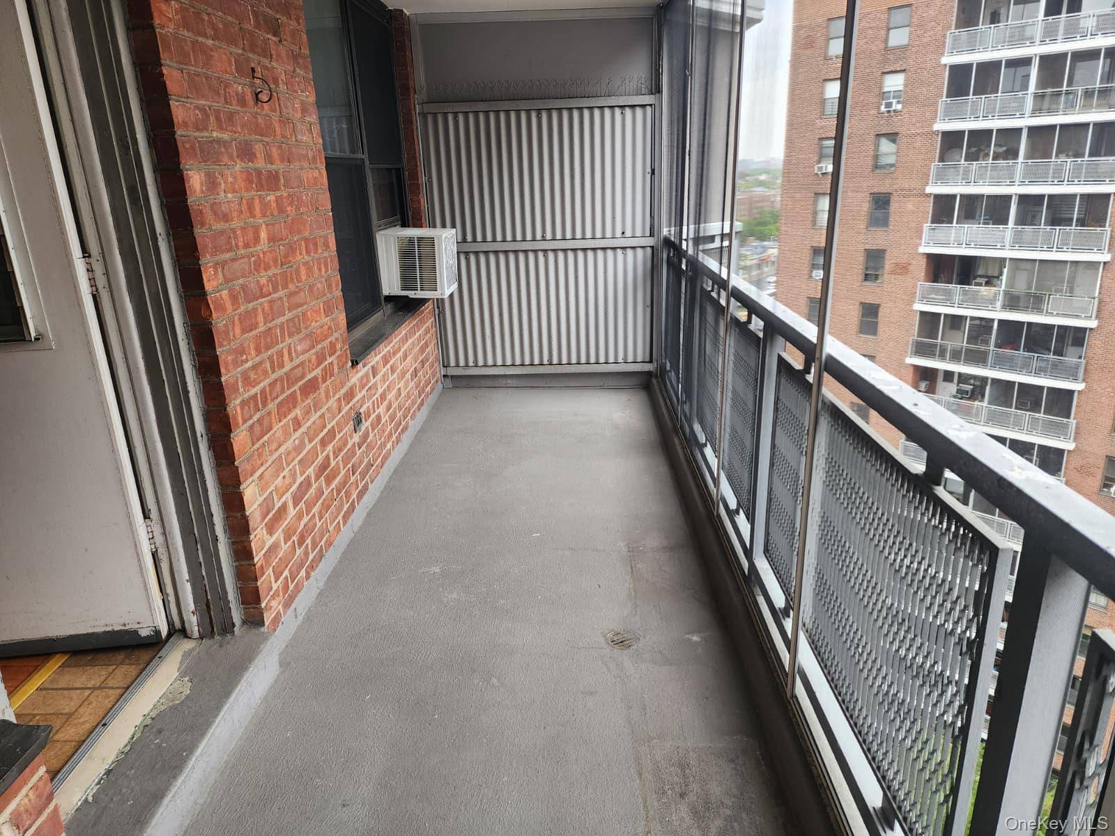 Apartamento com 1 Quartos à Venda em Rego Park - Nova Iorque - EUA - 8