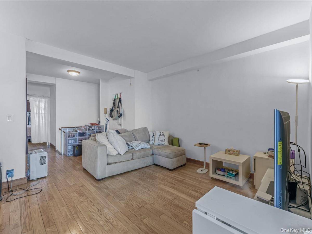 Apartamento de 1 Dormitorio en Venta en Rego Park - Nueva York - EE. UU. - 6