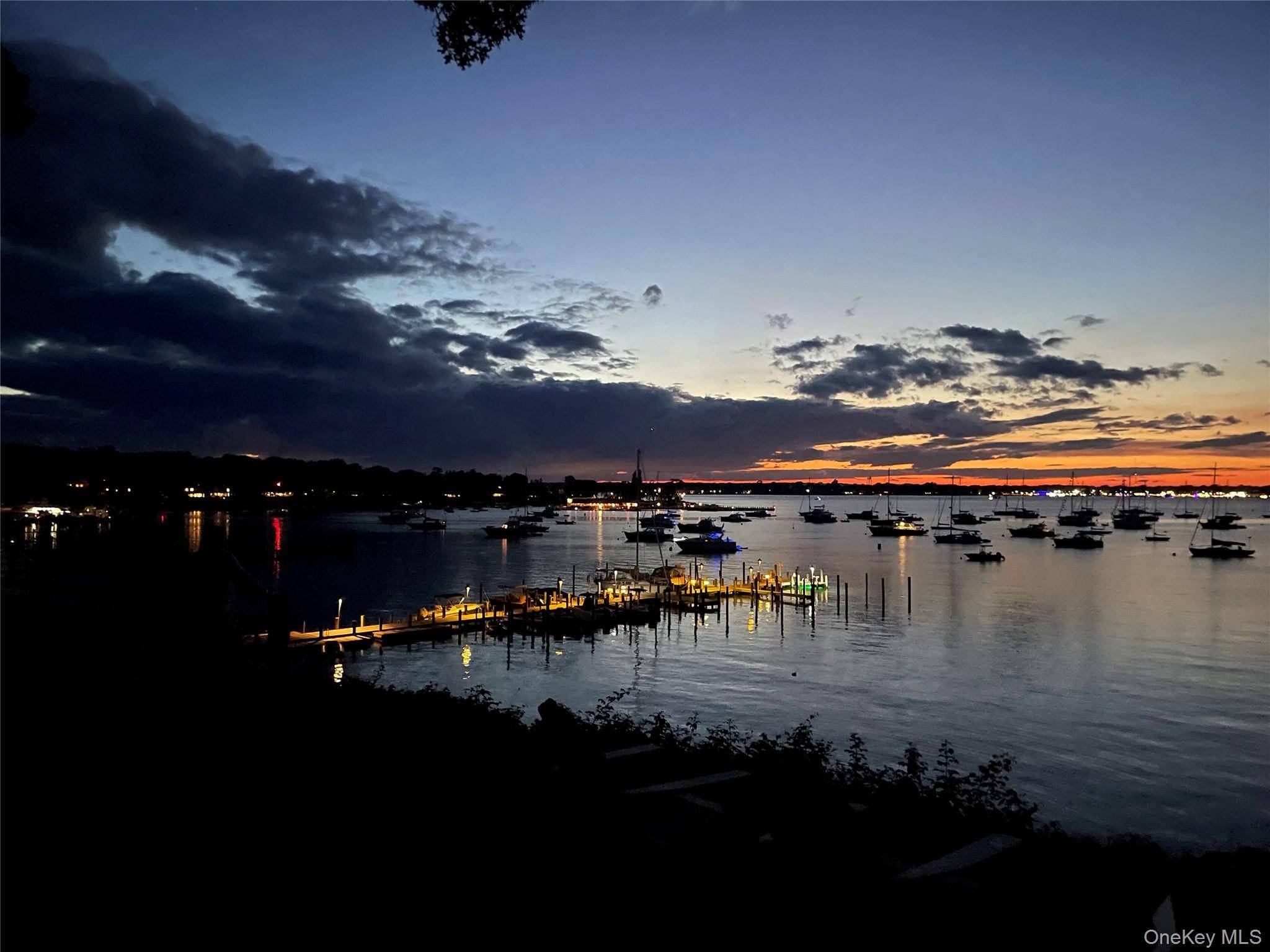 1 Bedroom Home for Sale in Shelter Island Heights - New York - USA - 6
