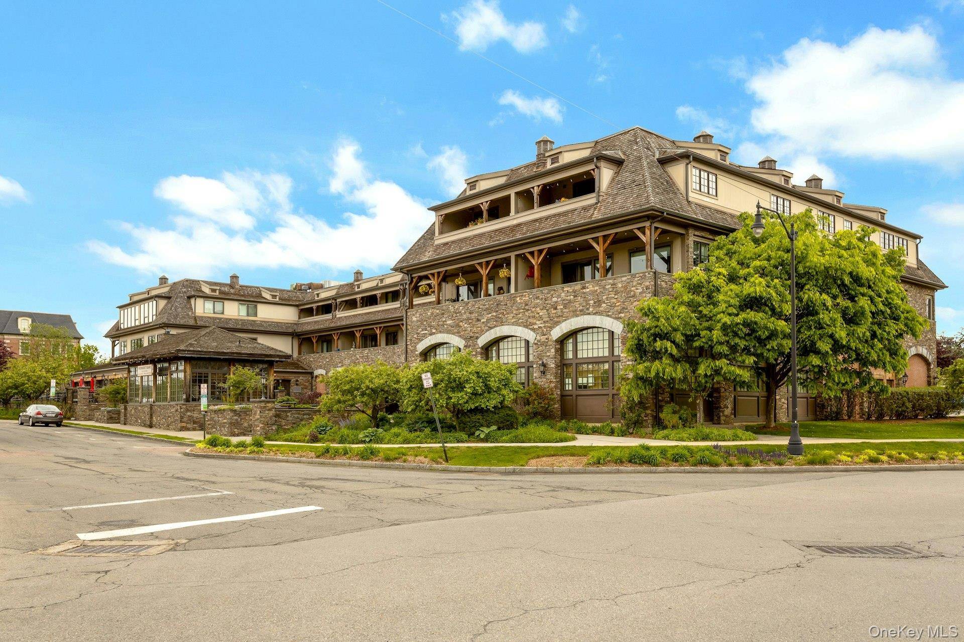 1 Bedroom Home for Sale in Tarrytown - New York - USA - 1