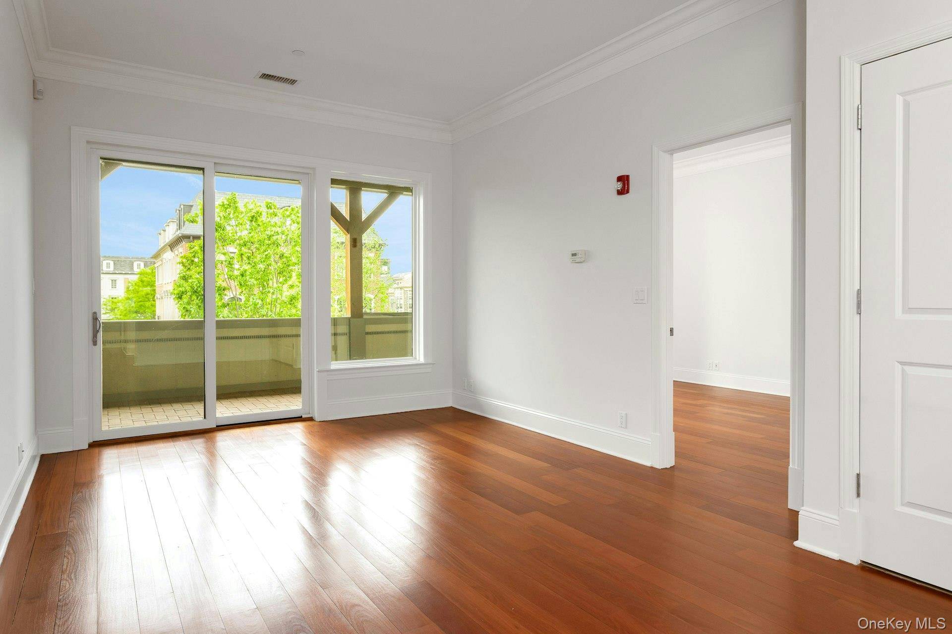 1 Bedroom Home for Sale in Tarrytown - New York - USA - 5