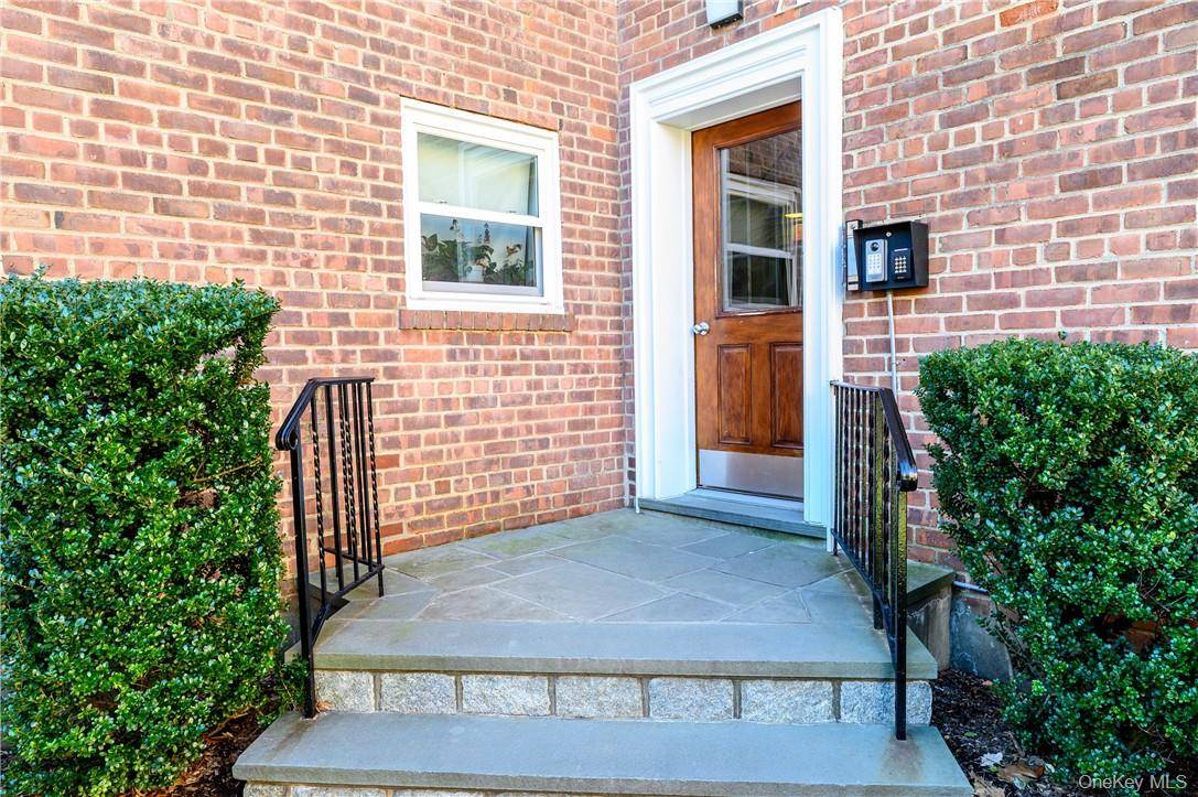 1 Bedroom Home for Sale in Tarrytown - New York - USA - 5