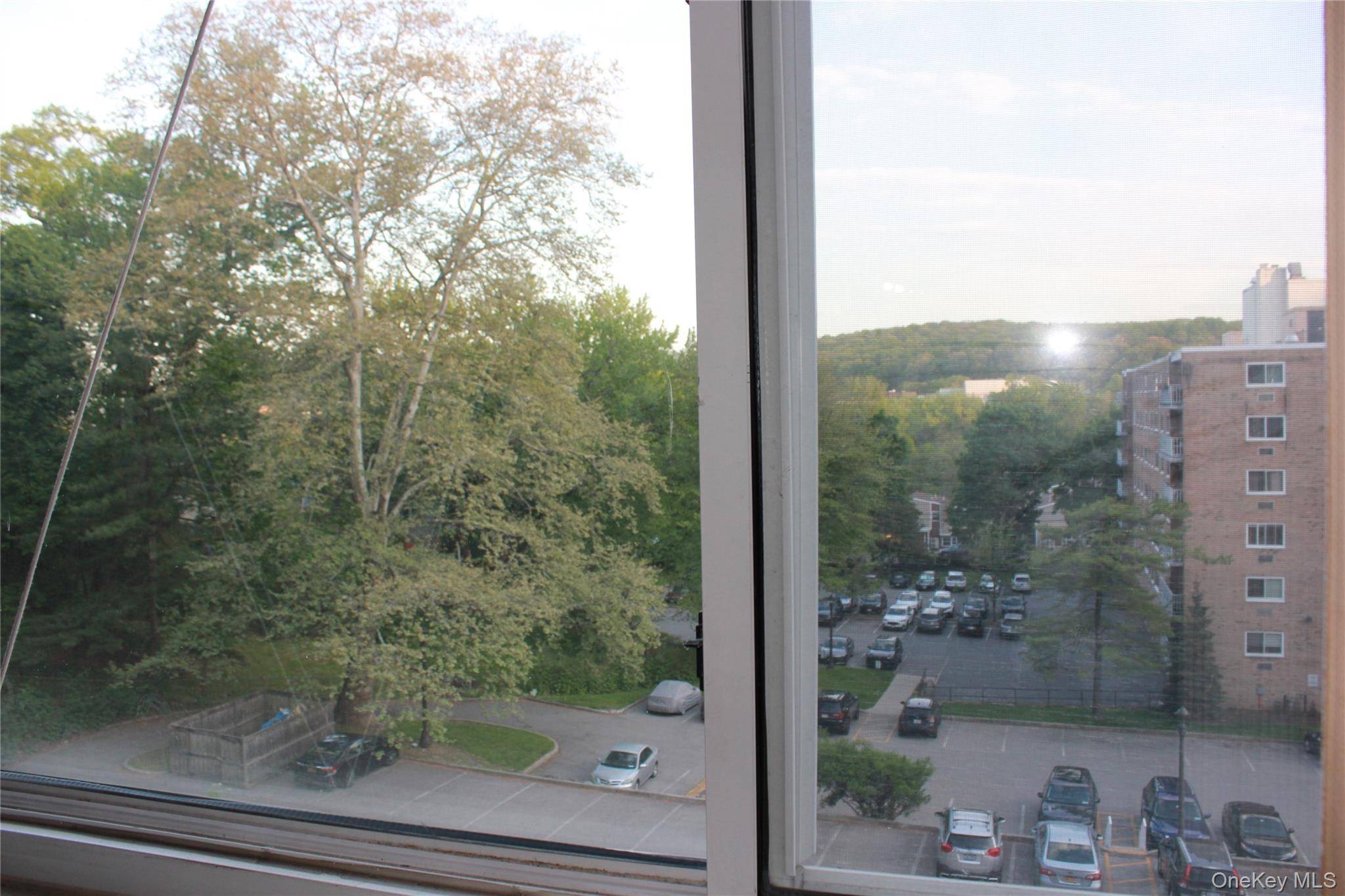 1 Bedroom Home for Sale in Tarrytown - New York - USA - 4